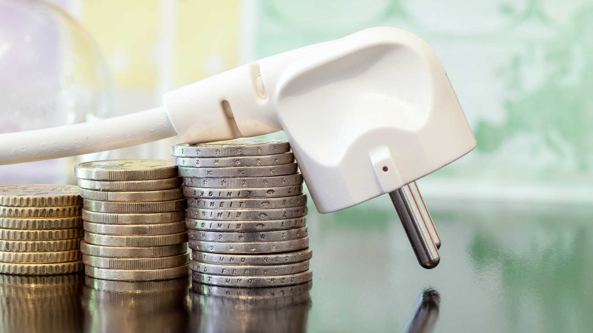 Energia, i tre fattori che aumenteranno il prezzo delle prossime bollette
