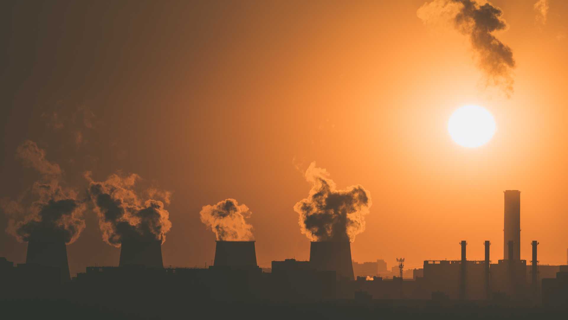 Clima, l’Italia dovrà tagliare i consumi di energia del 25% in meno di dieci anni