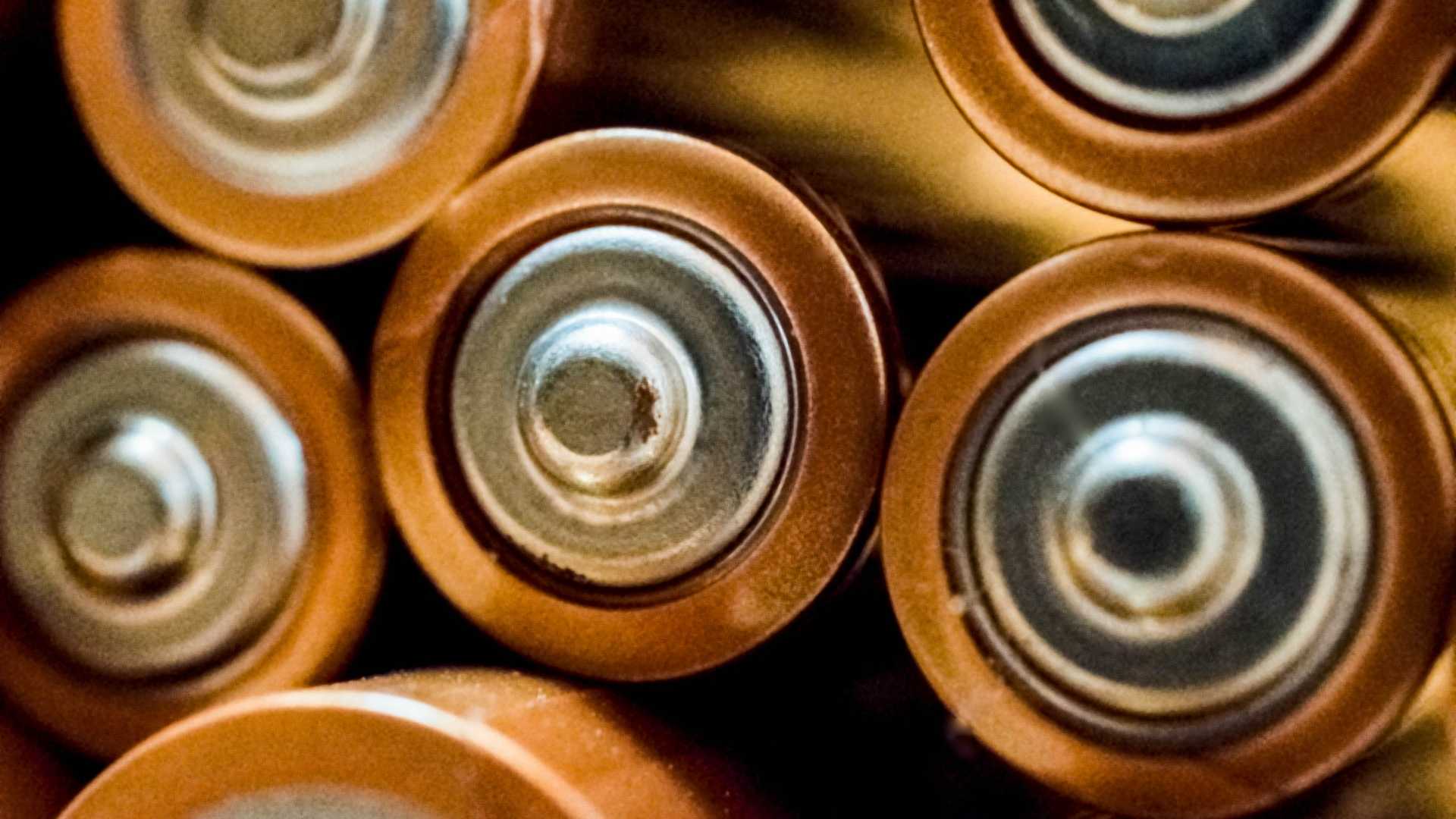 Perché le pile ricaricabili convengono (quasi sempre) rispetto alle monouso