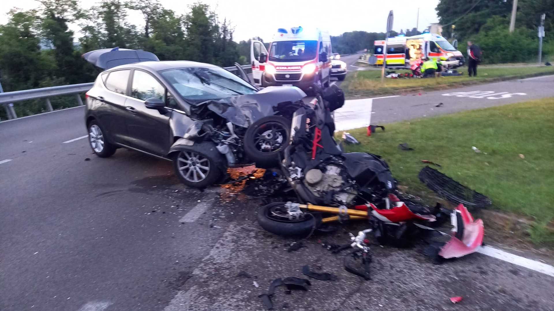 Schianto alla Bellaria, un altro centauro in gravi condizioni trasportato a Parma