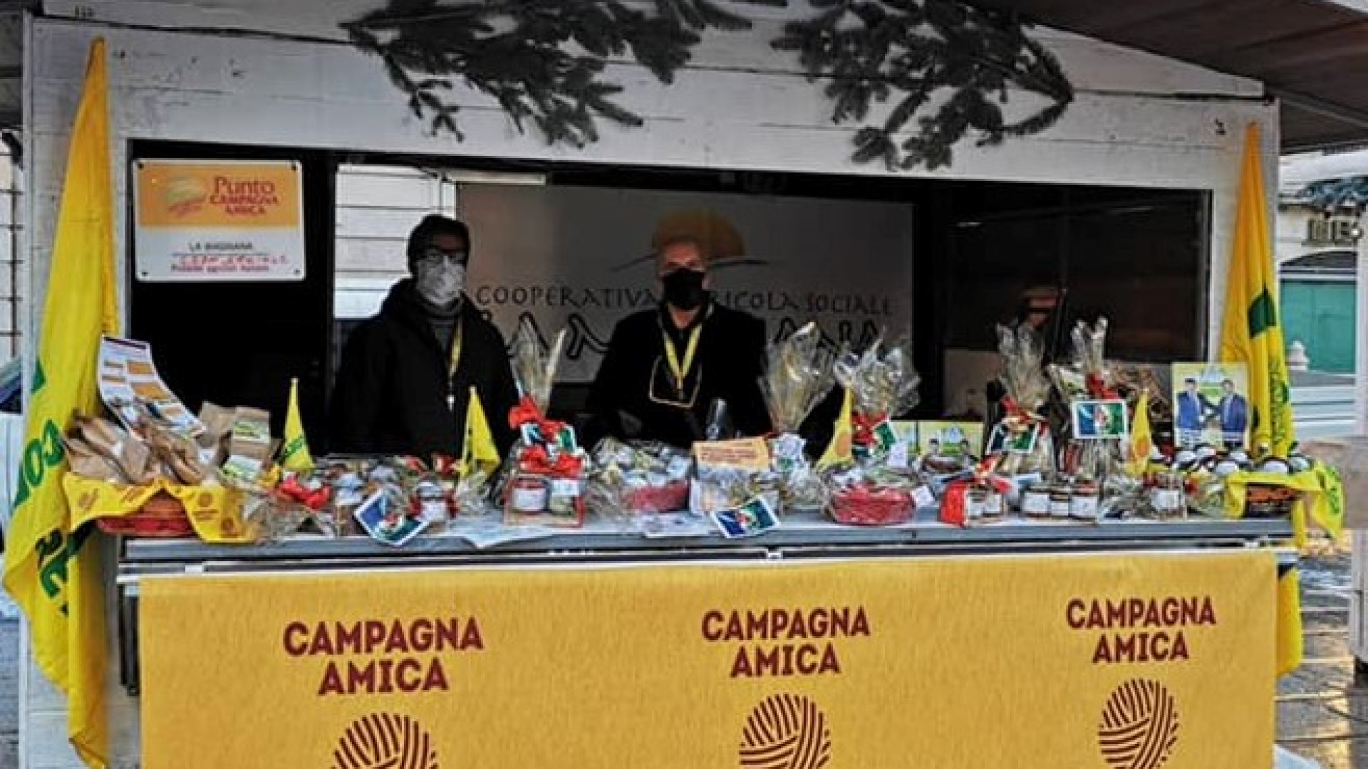 Campagna Amica, le bontà piacentine sono protagoniste nello stand in piazza Cavalli
