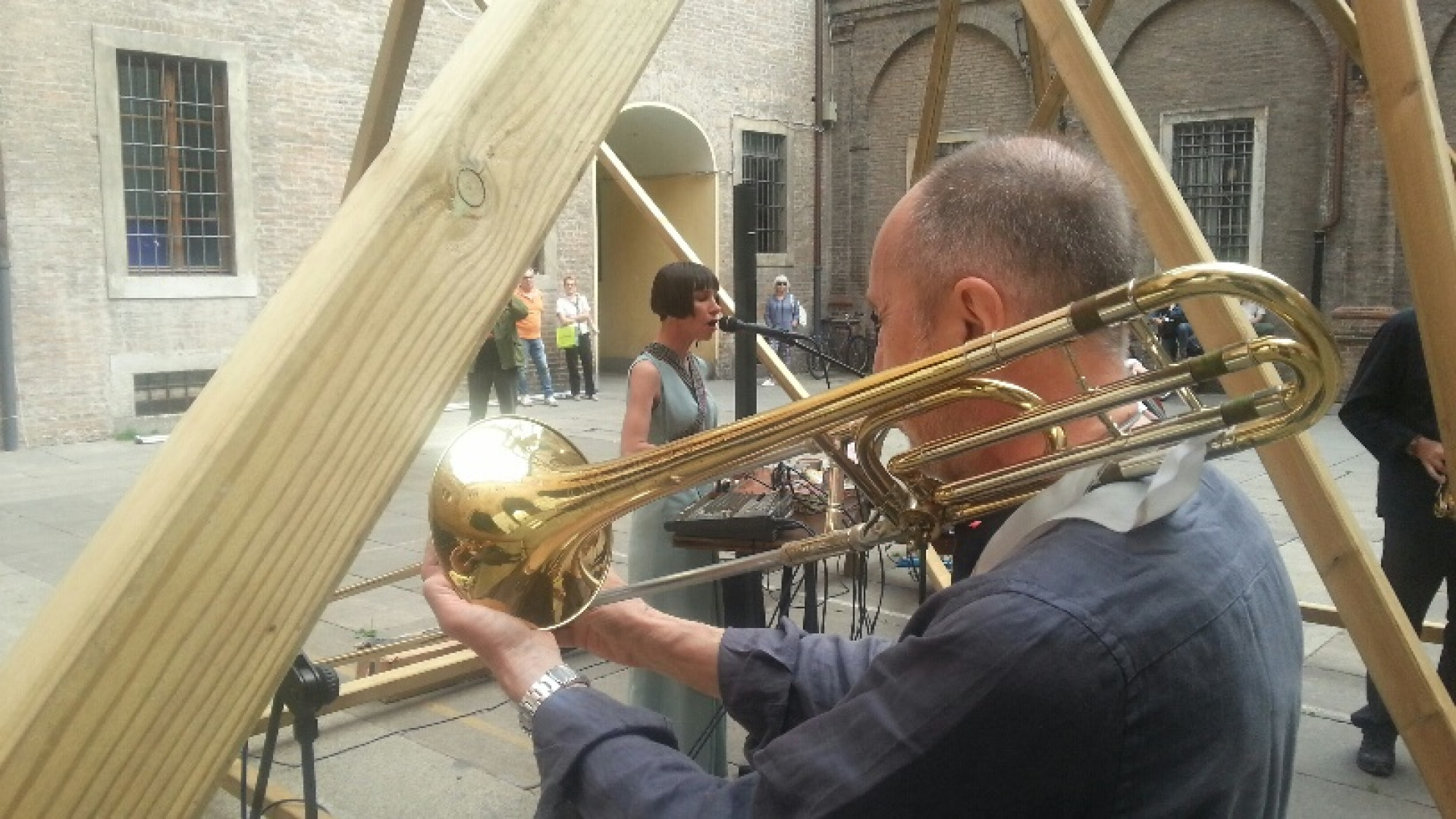 Al via i concerti di C.Ar.D. in città. La Tai No-Orchestra all'ombra del Gotico