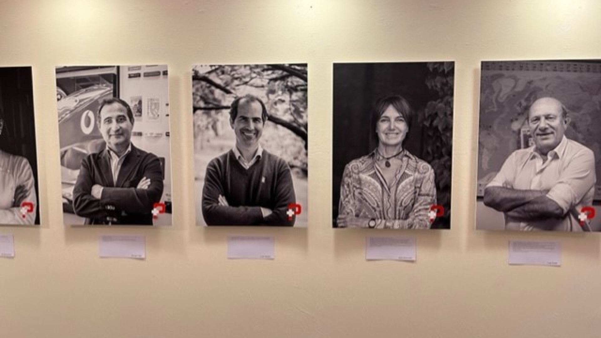 "Orgogliosi sguardi testimoni di bellezze piacentine". La mostra fotografica a Biffi Arte