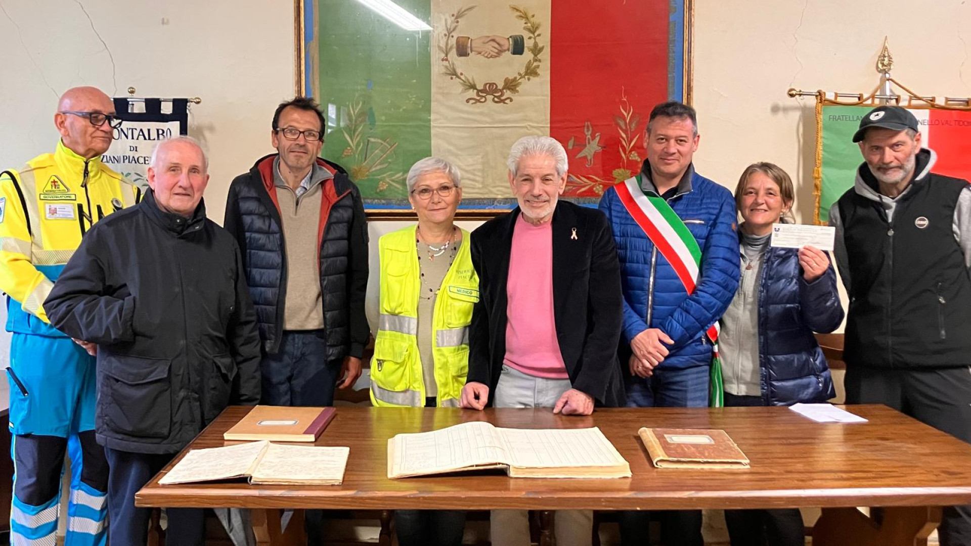 La Misericordia di Piacenza dona un defibrillatore alla comunità di Montalbo