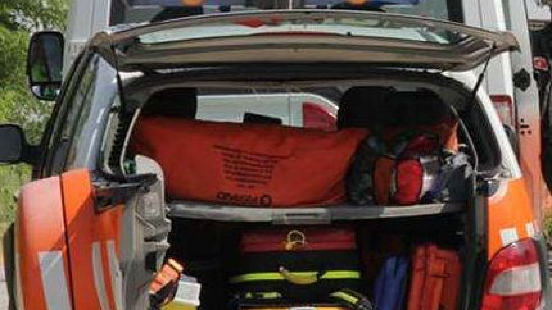 Violento incidente lungo la Farnesiana, due feriti trasportati all'ospedale