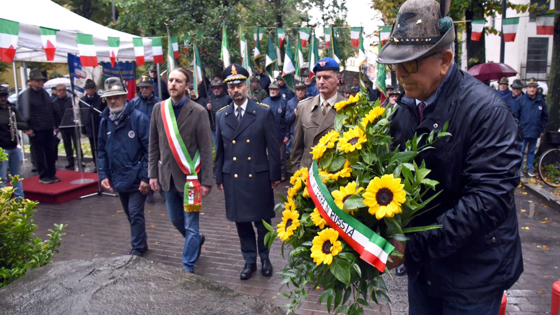 "Ricordare per evitare che riaccada": Piacenza omaggia i suoi caduti in tutte le guerre