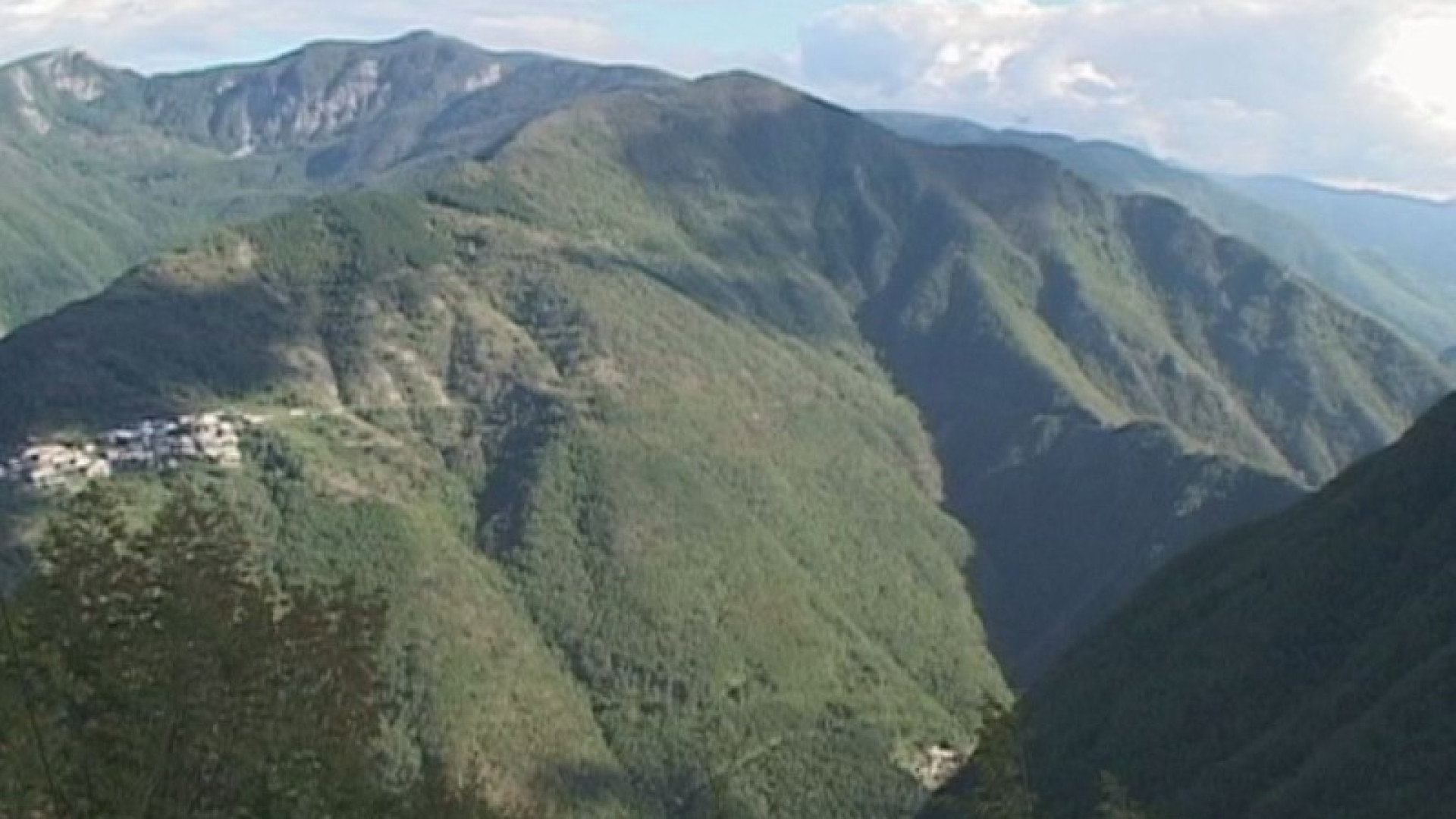 Forti raffiche di vento, 24 ore di allerta gialla domani in Appennino