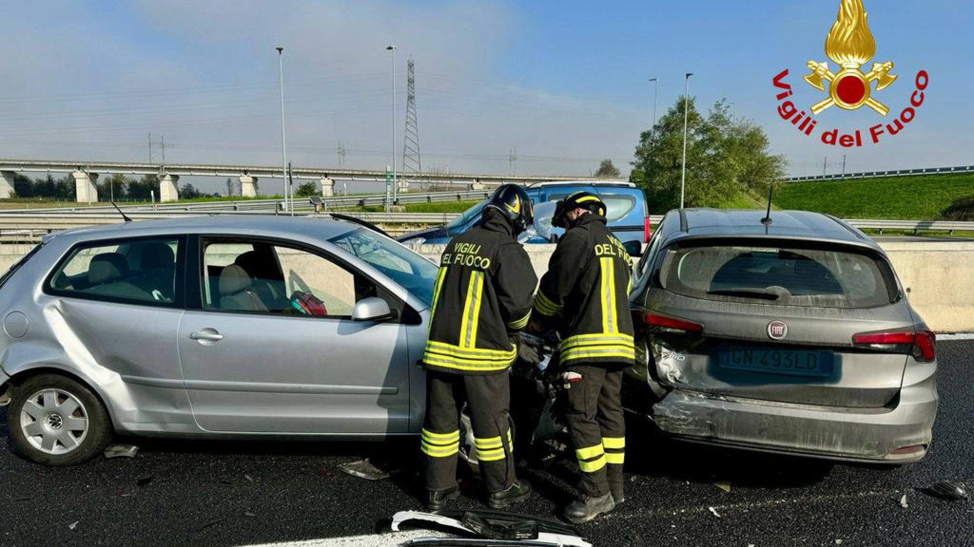 Tamponamento sull'A1, intervengono i vigili del fuoco: nessun ferito