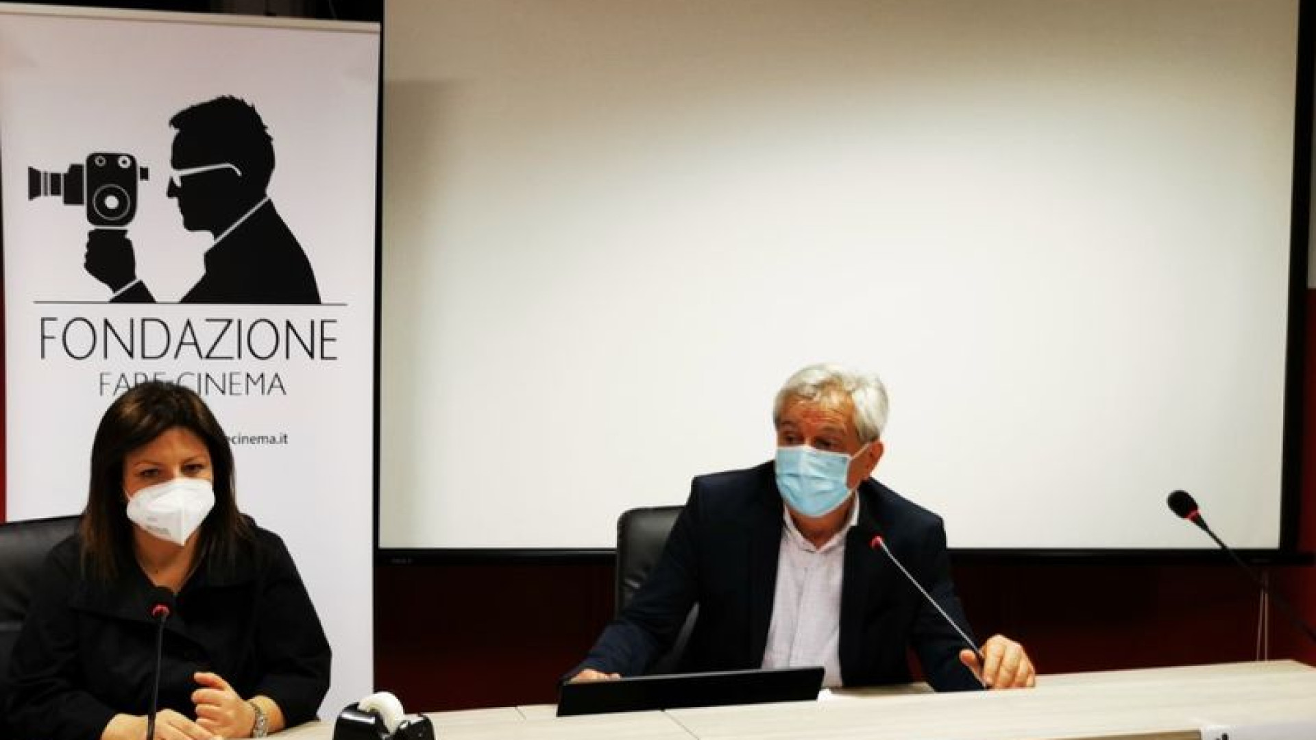 "L'ora di cinema" arriva nelle scuole. Film e dibattiti con i registi in streaming