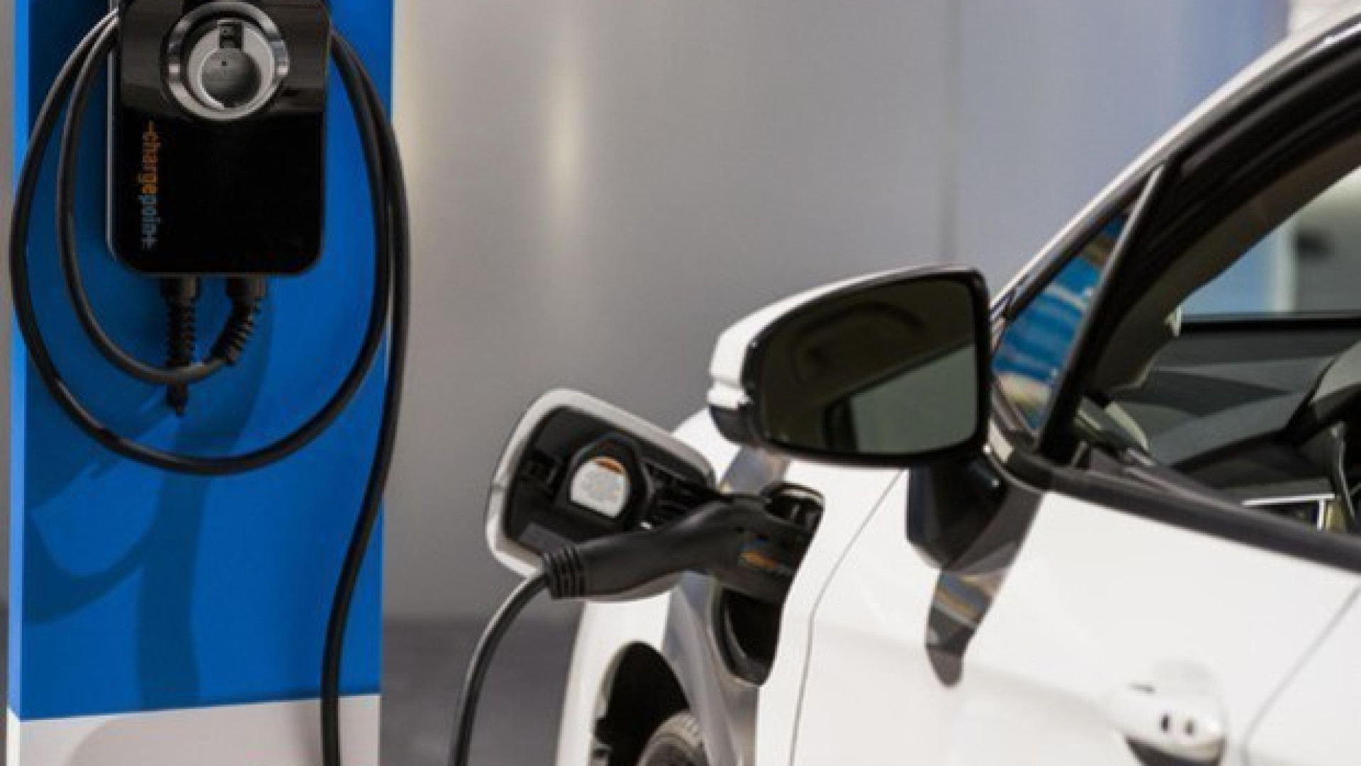 Ziano, entro settembre due colonnine per la ricarica dei veicoli elettrici