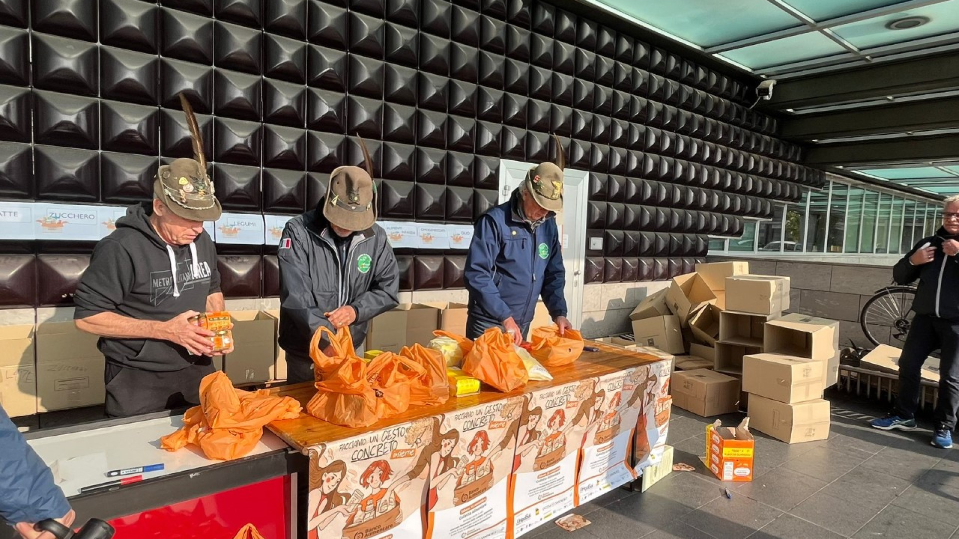 Colletta alimentare: raccolte 57 tonnellate di alimenti per aiutare 4mila assistiti