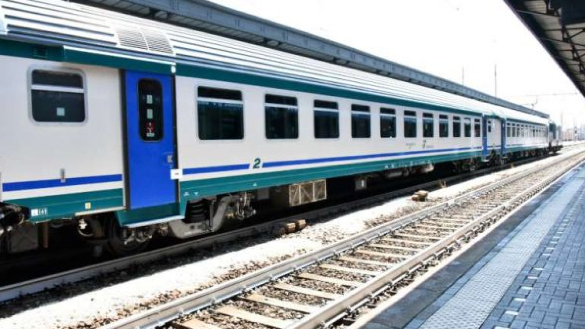 Derubata del cellulare blocca il treno a Piacenza per venti minuti. Arriva la polizia