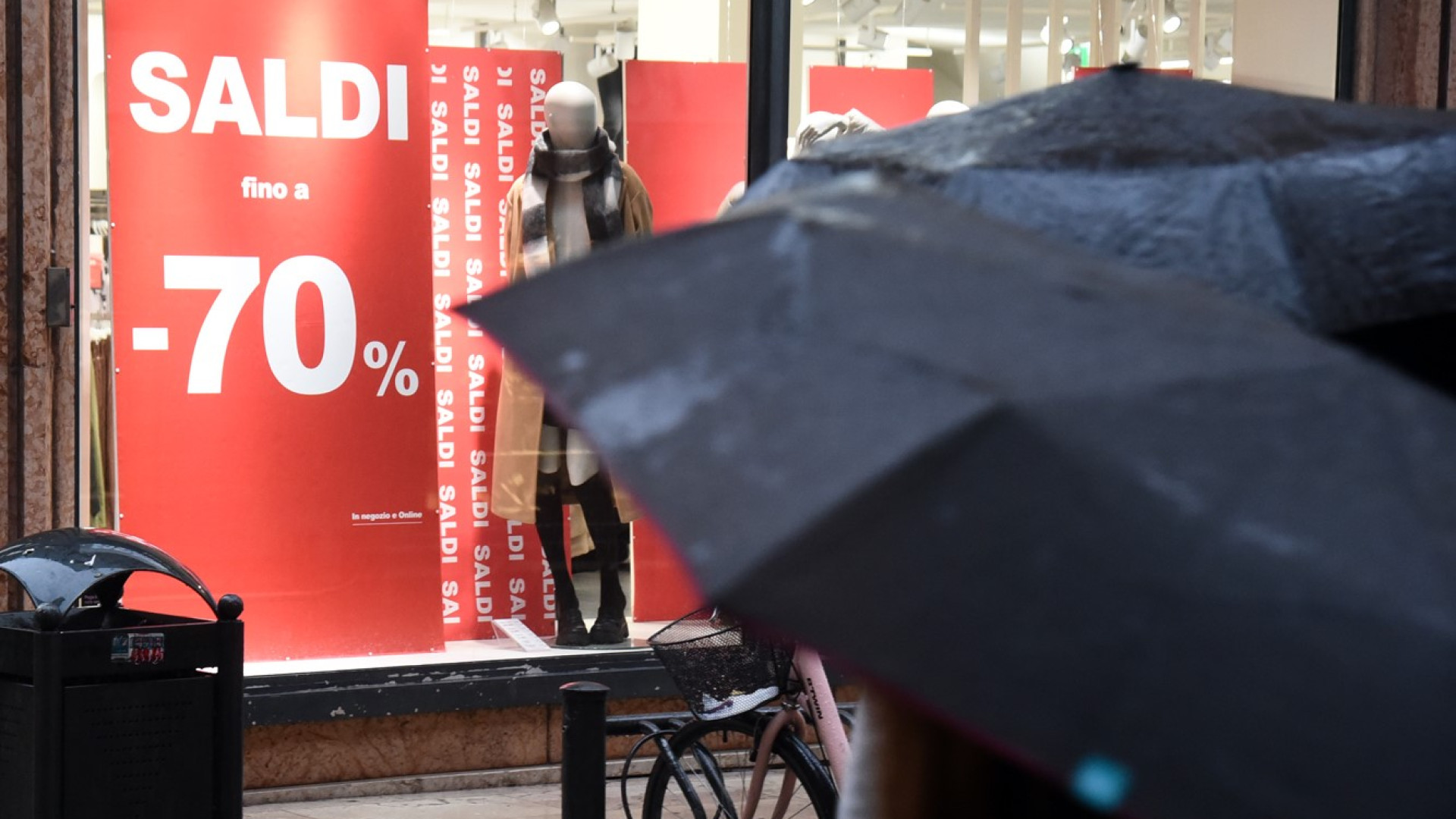 Saldi, il debutto a Piacenza delude le aspettative: molti negozianti a bocca asciutta
