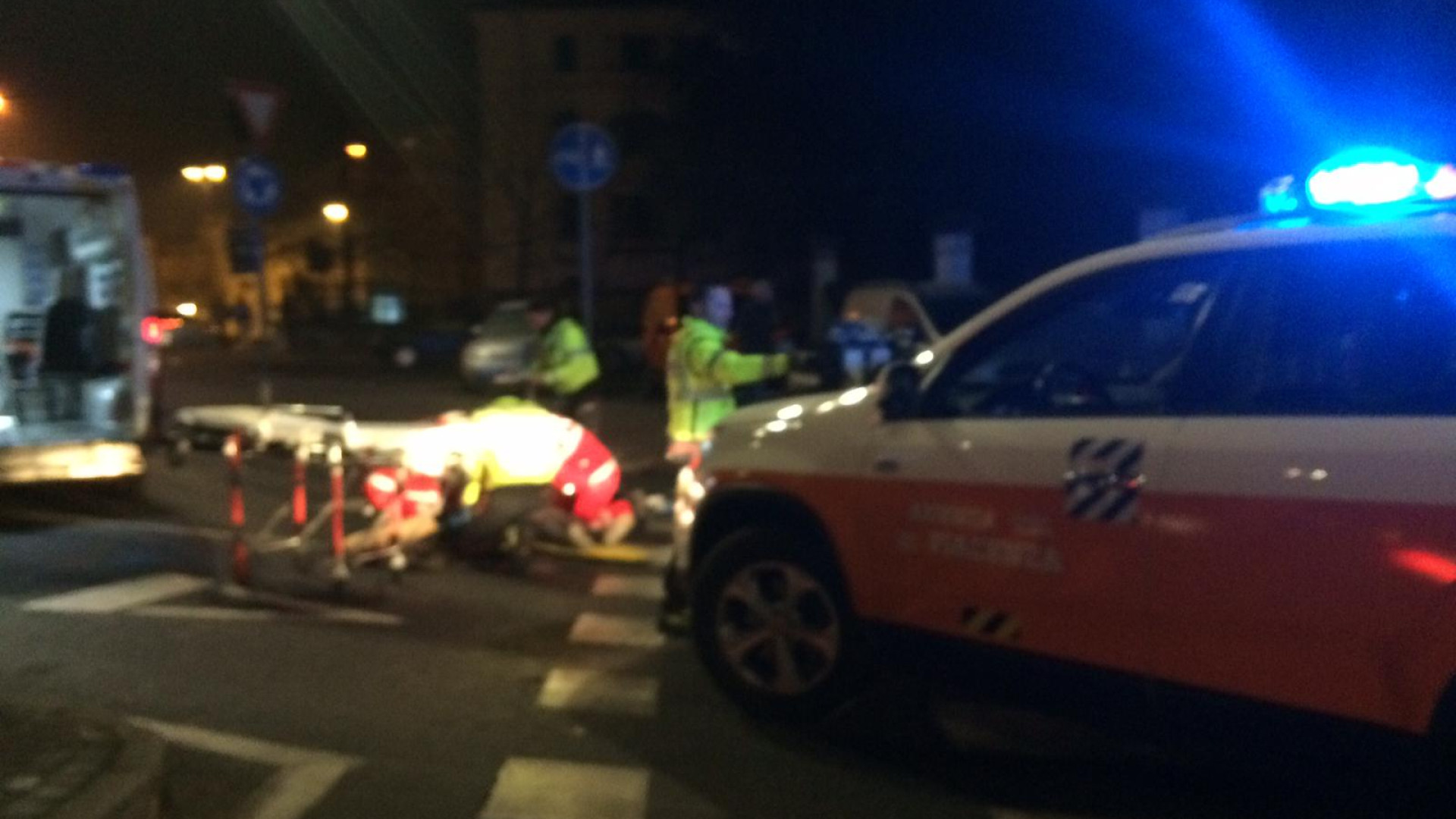 Falciato in prossimità delle strisce: pedone condotto al pronto soccorso in gravi condizioni