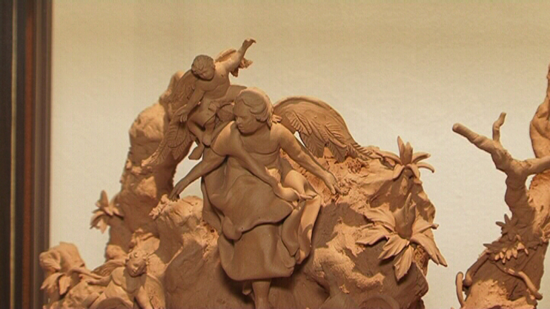 Marcello Aversa incanta la galleria Biffi Arte con i presepi in miniatura