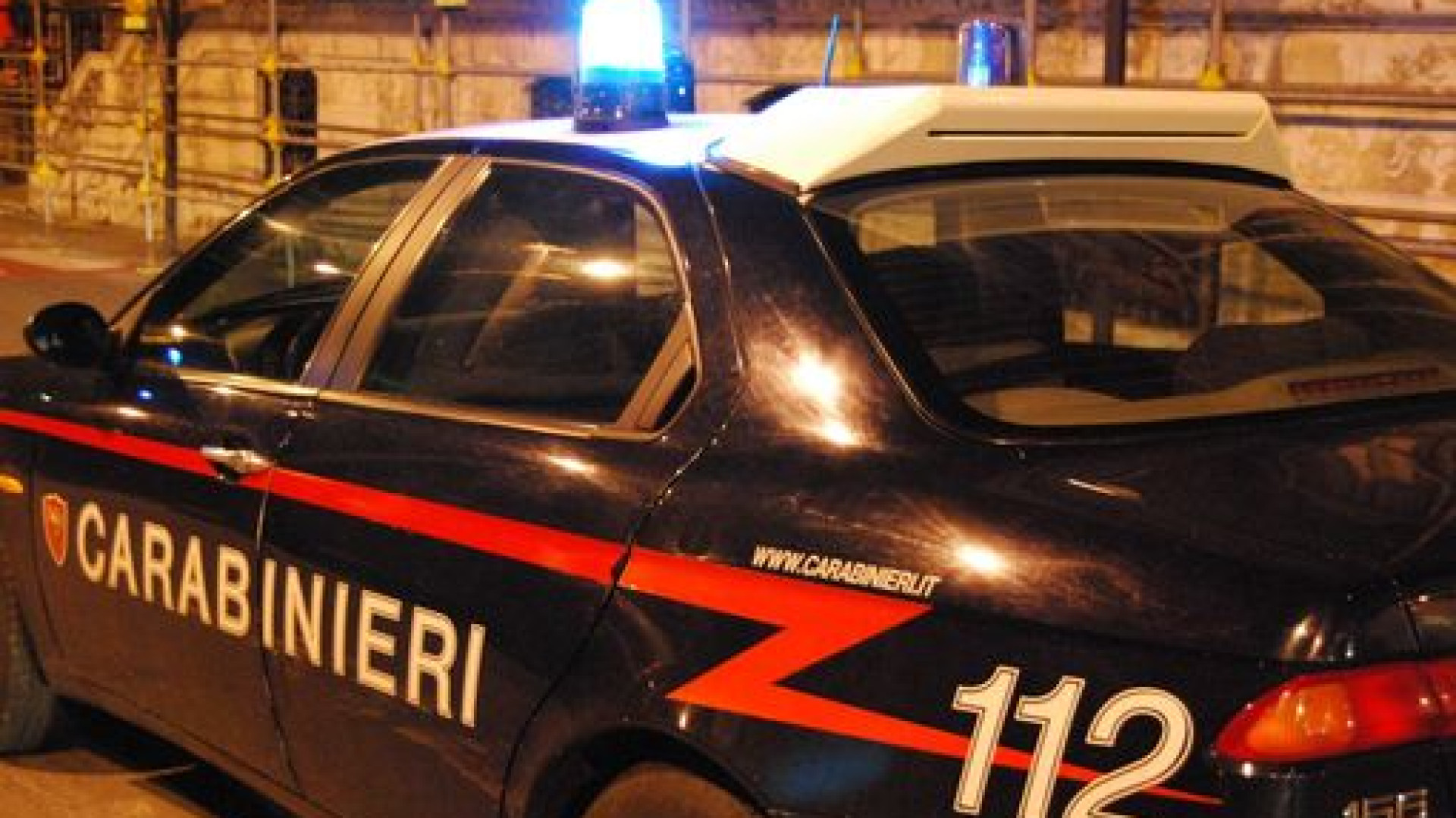 Arrestato dopo la rapina a un coetaneo: ventenne fermato in stazione
