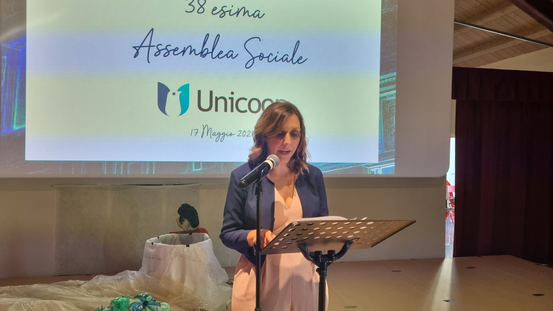 Unicoop, presentato il bilancio: "Più luci che ombre, essenziale fare rete"