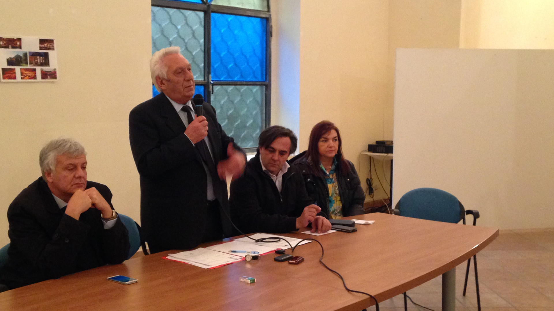 Galletti a Perino: "Nove miliardi per il dissesto". I sindaci: "Siamo al collasso"