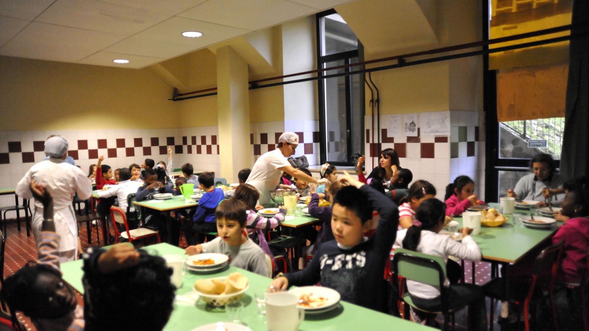Mense scolastiche, Genitori per menù sano: "Serve rendere appetibili le verdure"