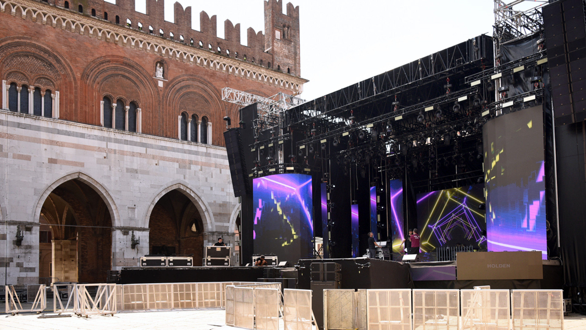 Domani il concerto di Radio Bruno in piazza Cavalli: cancelli aperti dalle 16