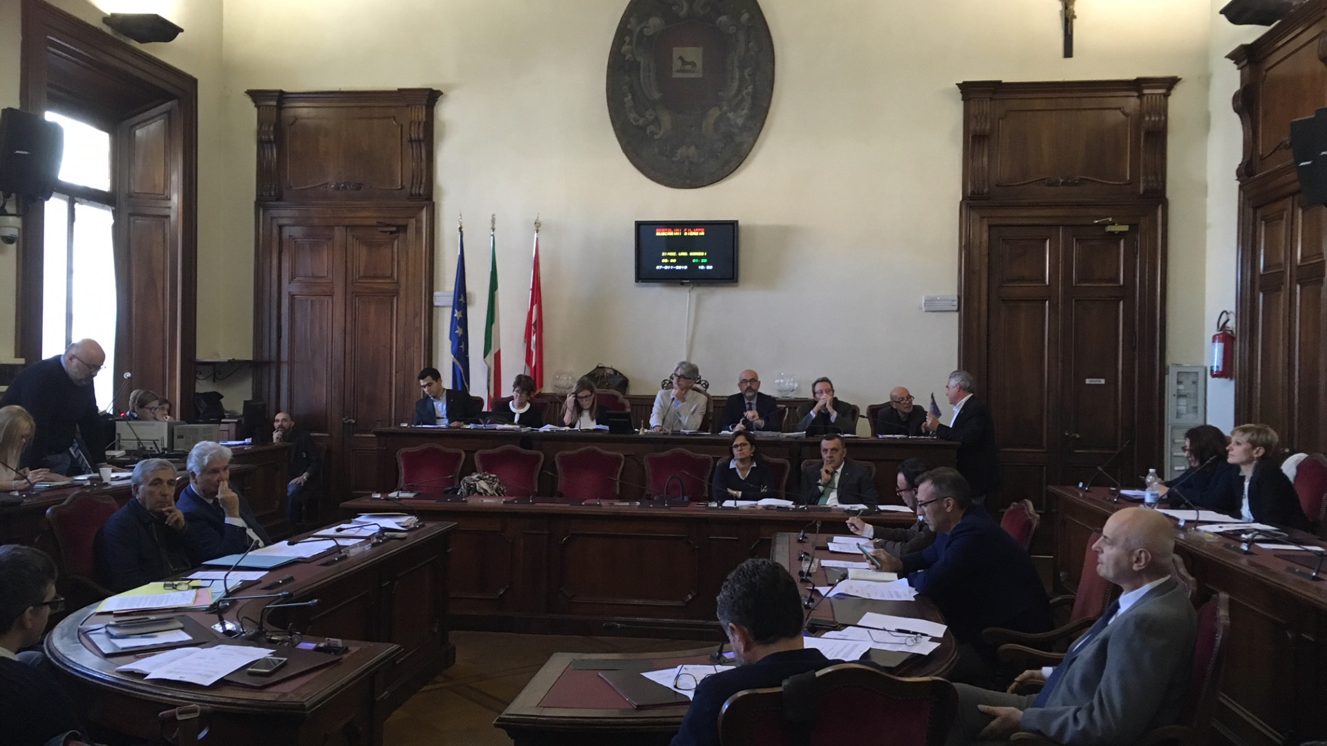 Numero di targa sul ticket contro i parcheggiatori abusivi, passa la mozione