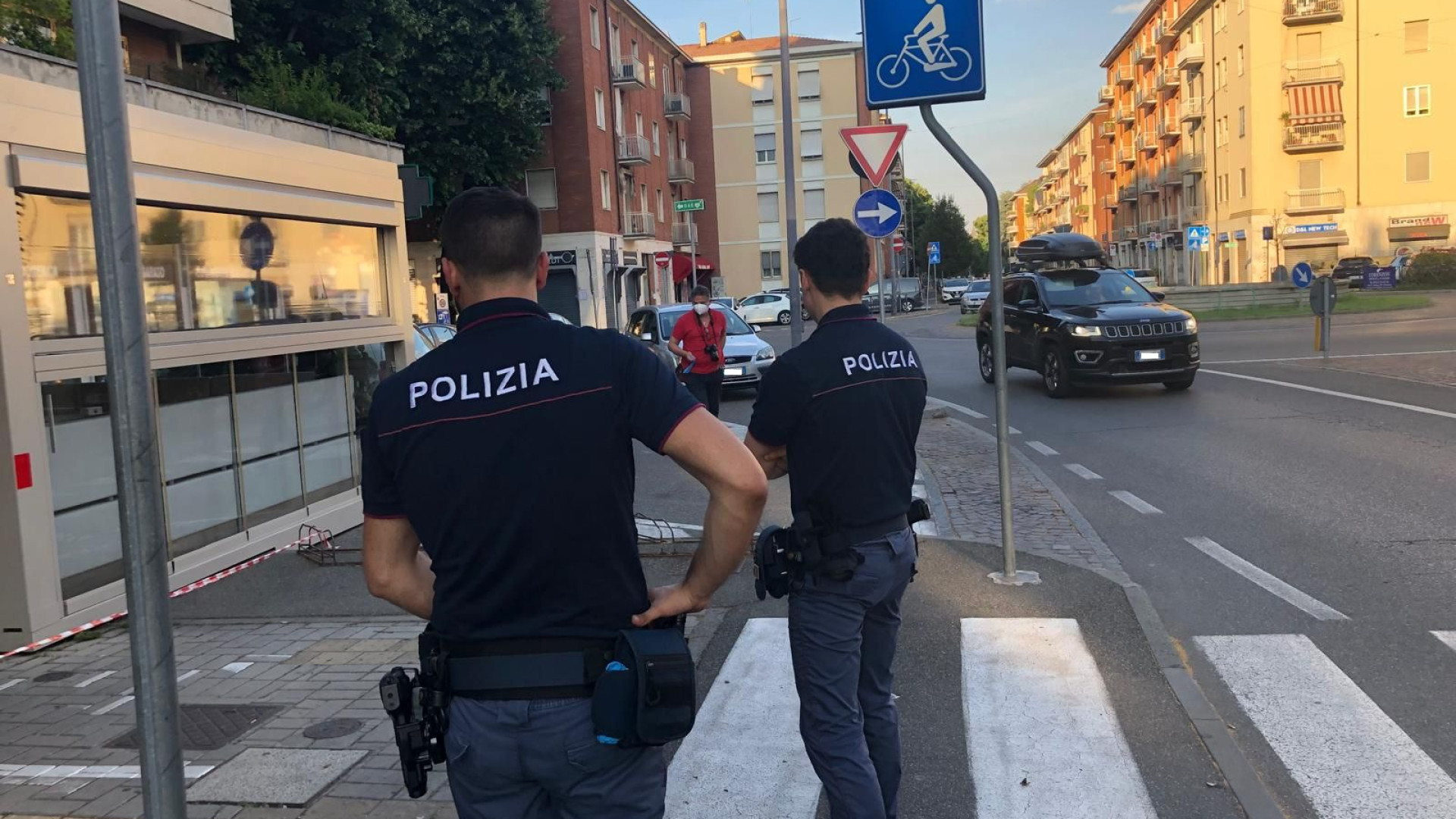 Pestaggio in viale Dante, giovane colpito con pugni e bottigliate