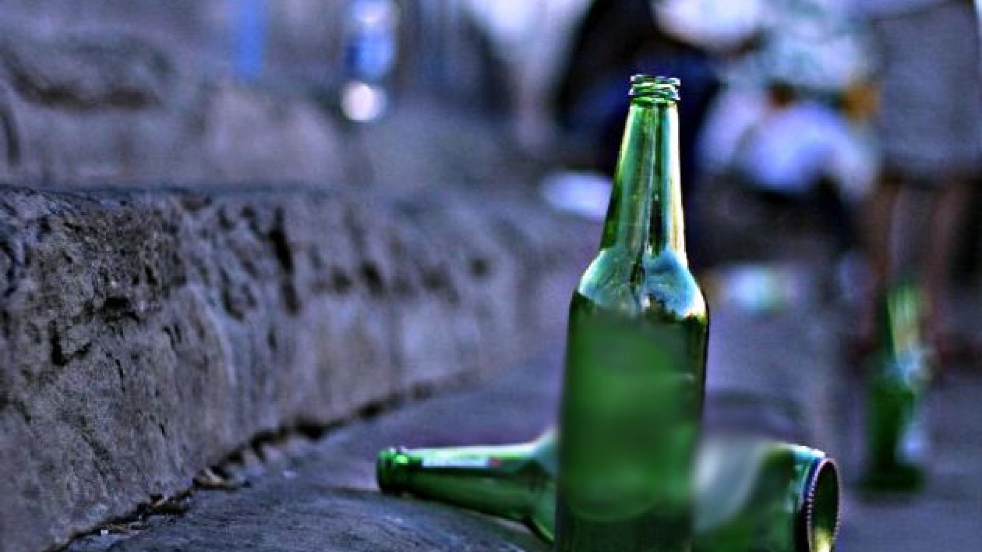 Ubriachi fradici di fronte alla discoteca: anche un 13enne al pronto soccorso