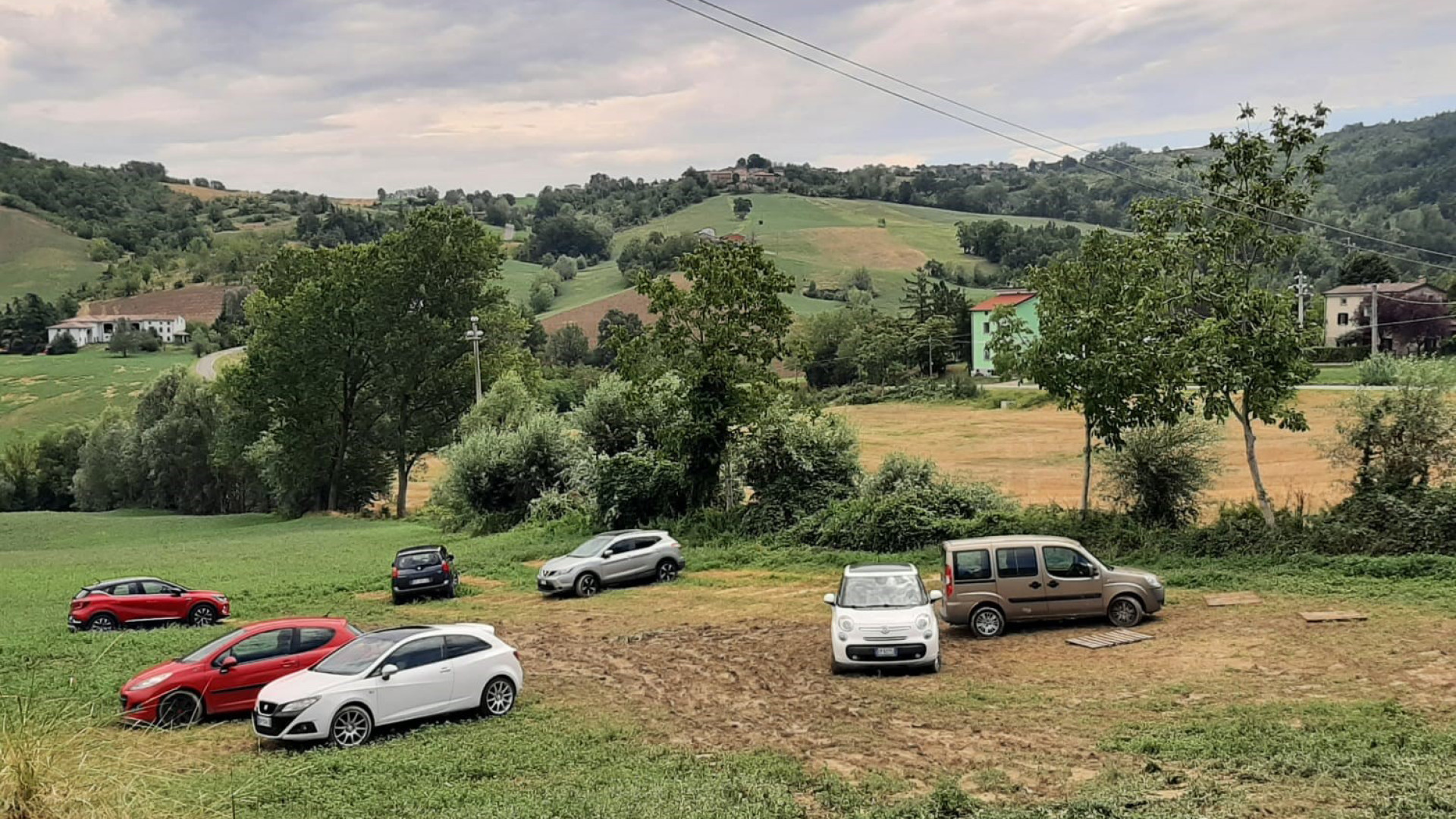 Auto intrappolate a Vernasca. "Evento eccezionale ma mai avvisati dell'allerta meteo"