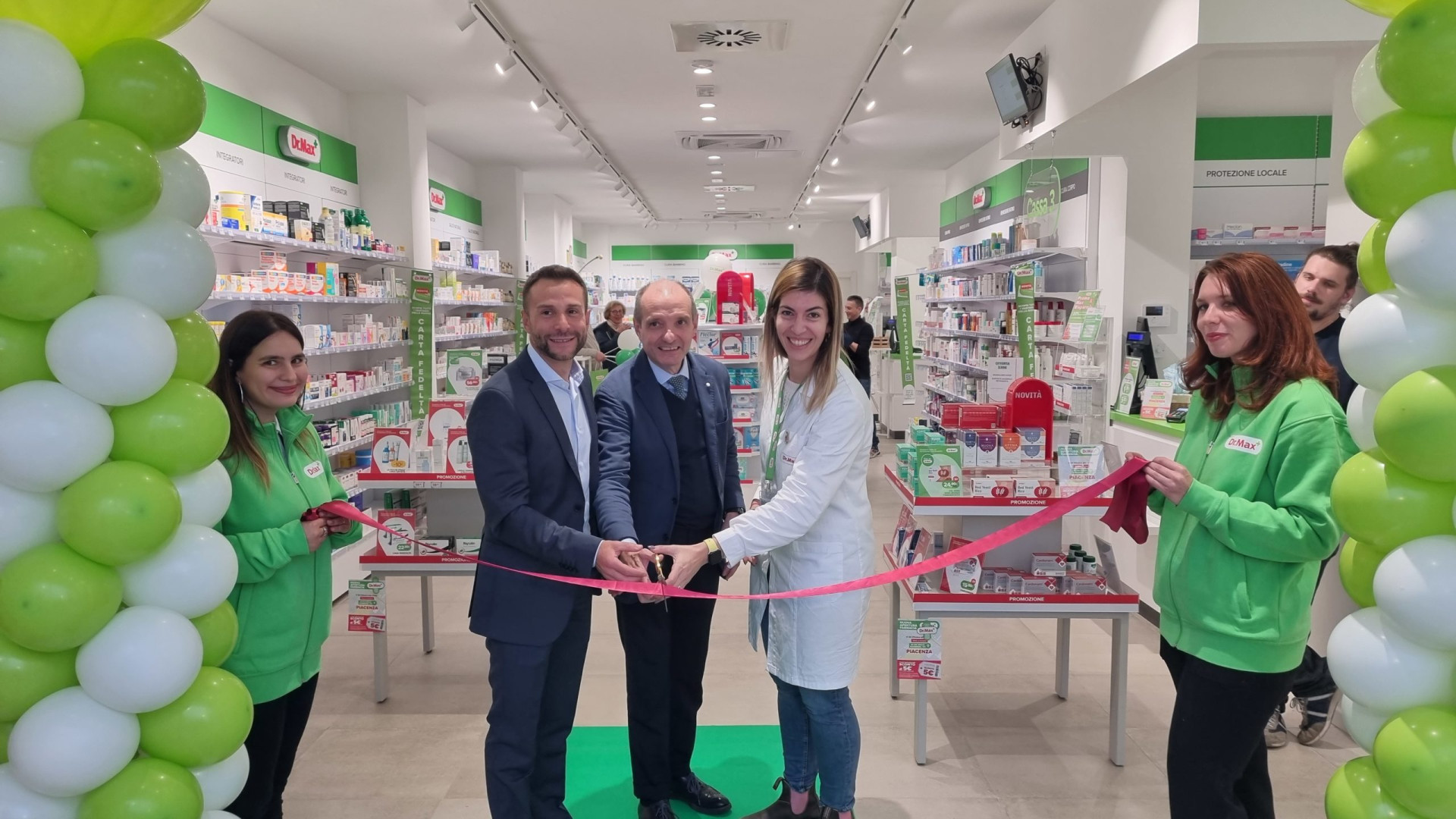 La farmacia Dr. Max approda a Piacenza. "Potenziati i servizi offerti alla comunità"