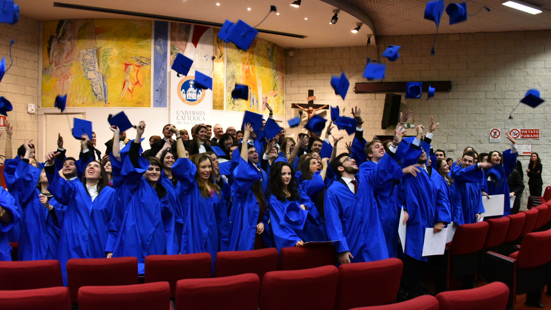 Double Degree, alla Cattolica cerimonia con il lancio del tocco