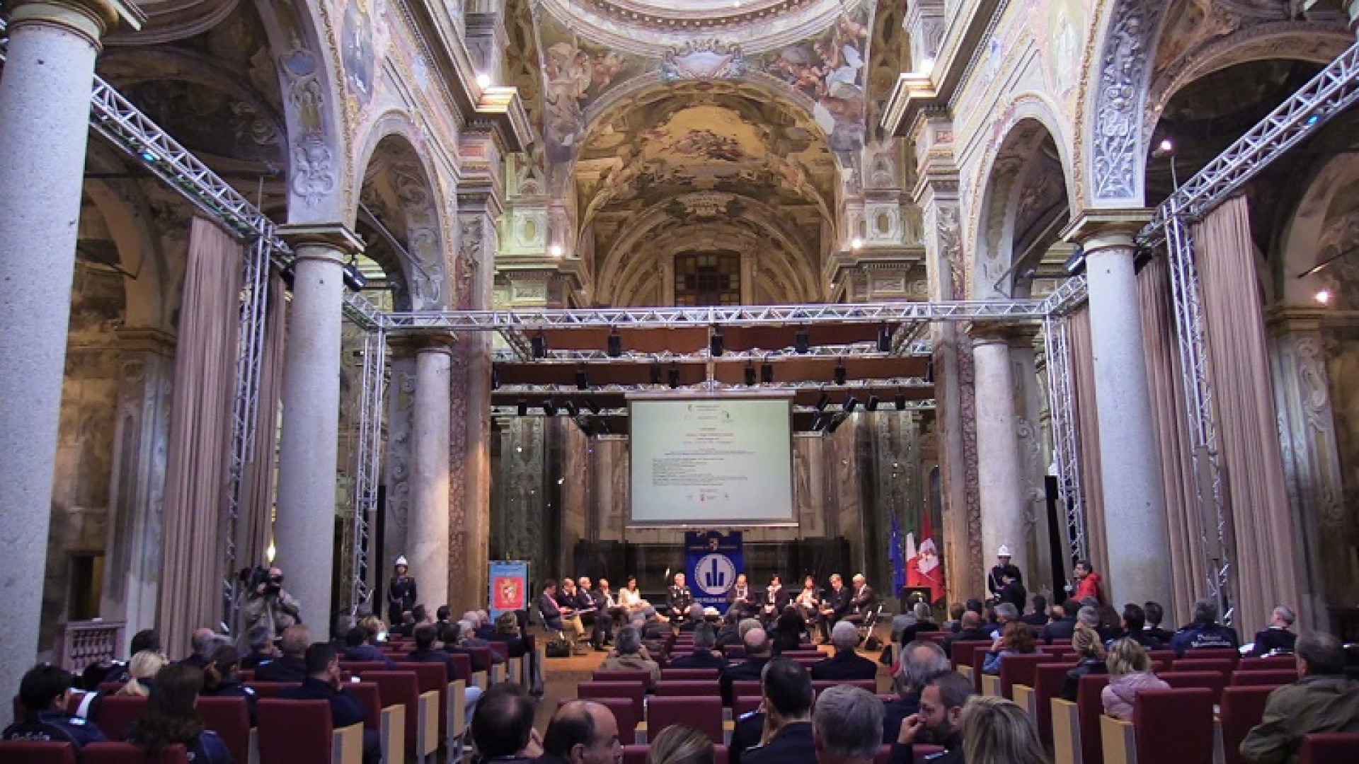 Degrado e sicurezza, più potere al sindaco e arriva il daspo urbano. Vergante: "Sinergia fa la differenza"