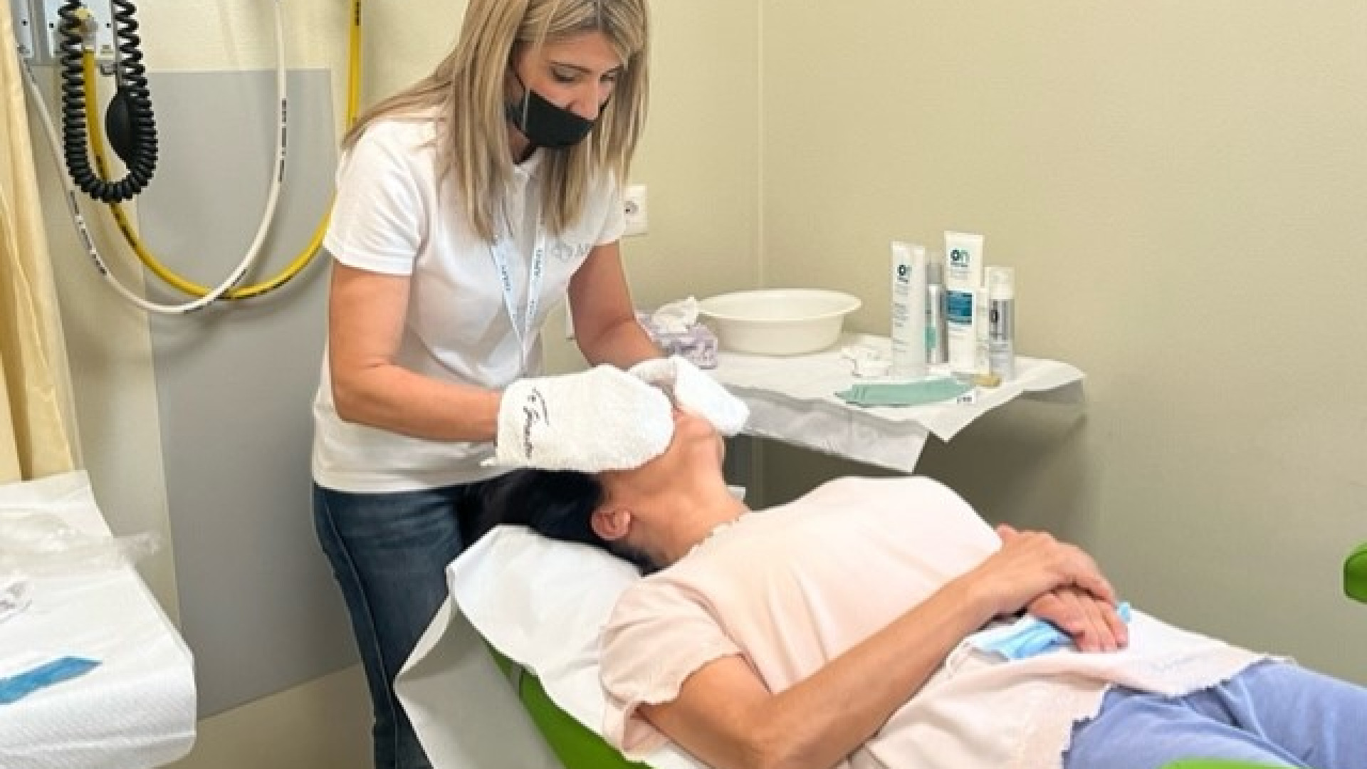 Oncoestetica all'ospedale di Piacenza: "Contro le lesioni cutanee causate dai farmaci"