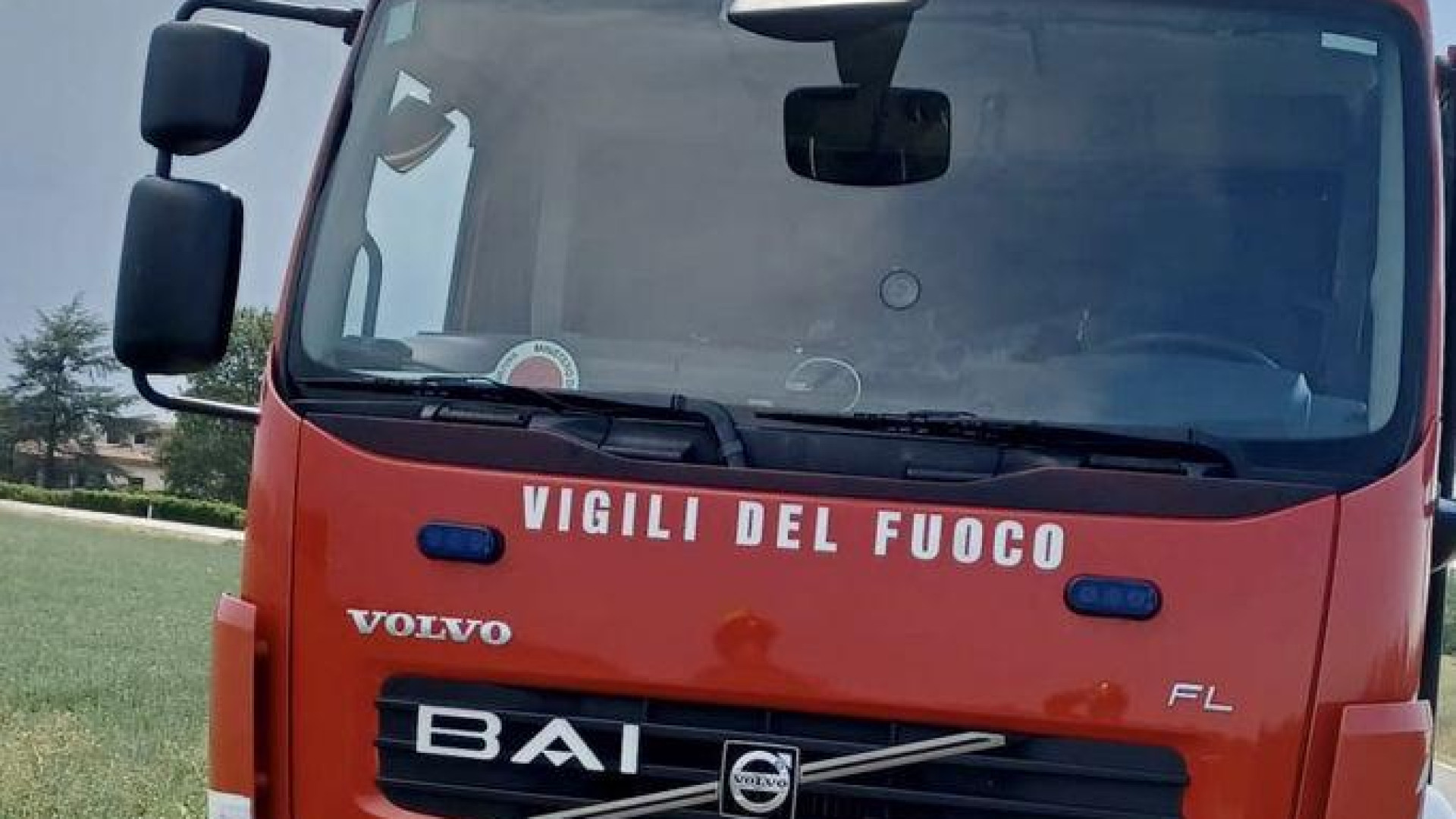 Ancora fiamme, questa volta tra Vigolo e Castell'Arquato. A fuoco una pineta
