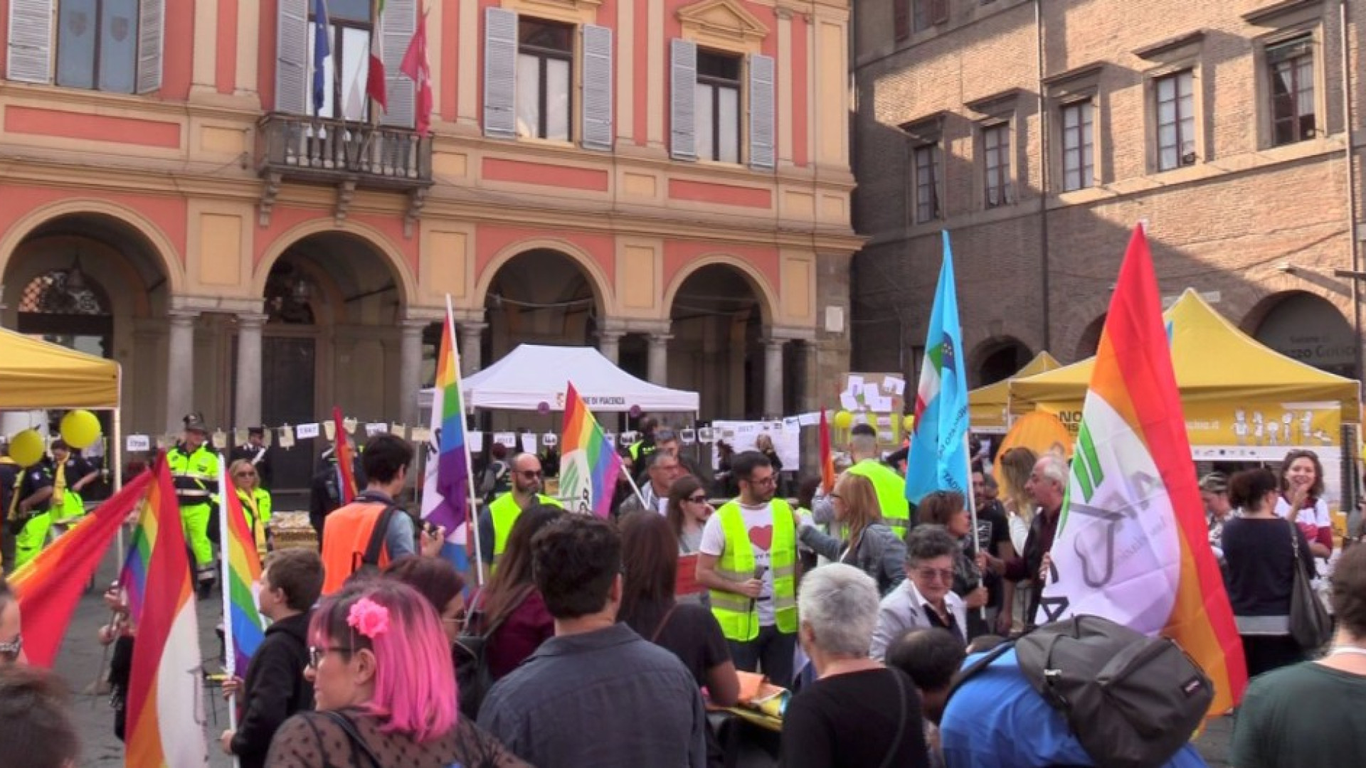 "L'uscita da Ready è vergognosa". Il popolo gender scende in piazza