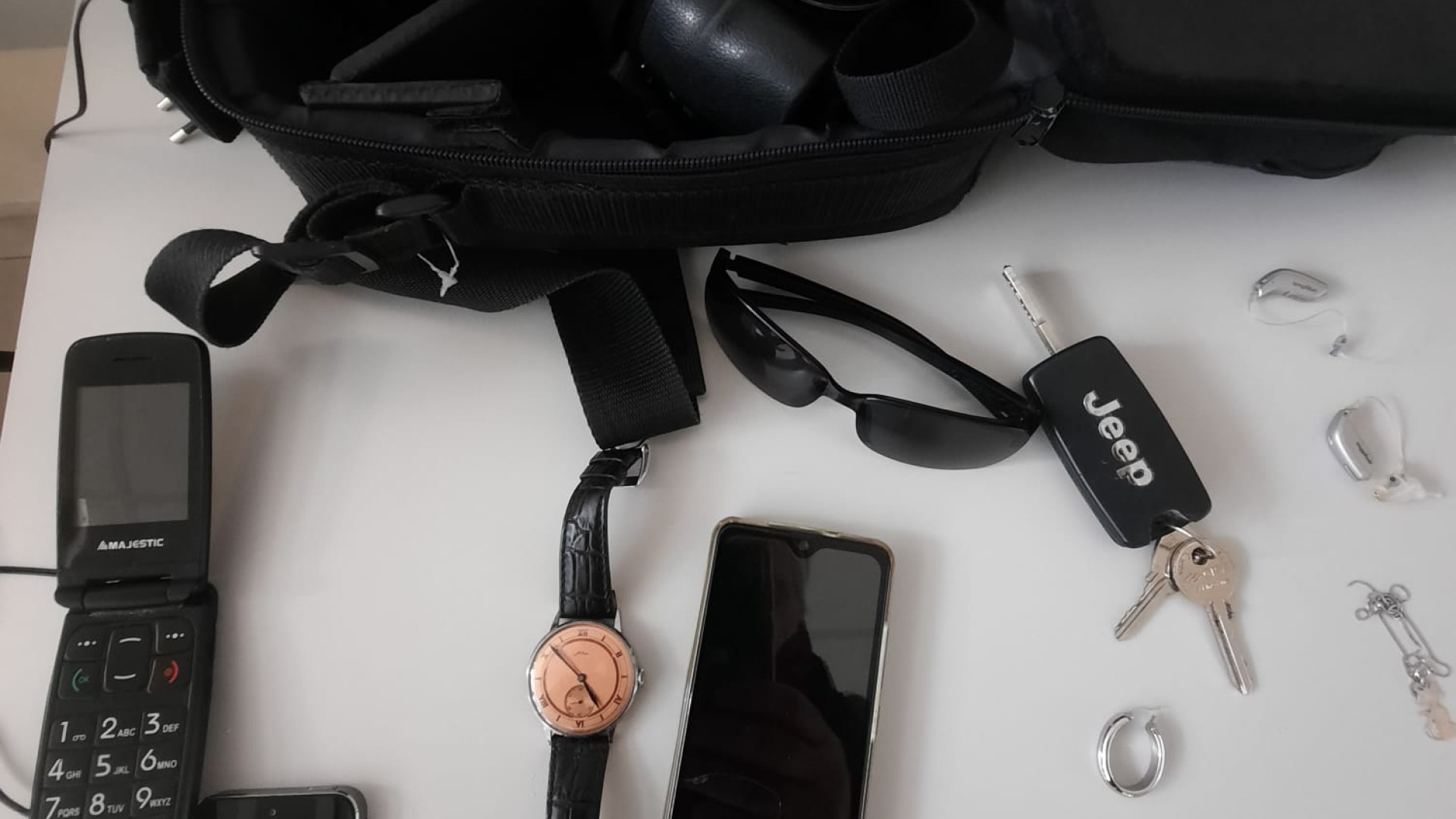 Oggetti smarriti e dimenticati all'ospedale, c'è di tutto. A chi rivolgersi per riaverli