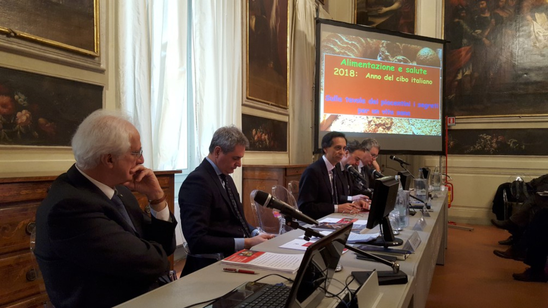 "Più nocivi gli zuccheri dei grassi". Un convegno su alimentazione e salute
