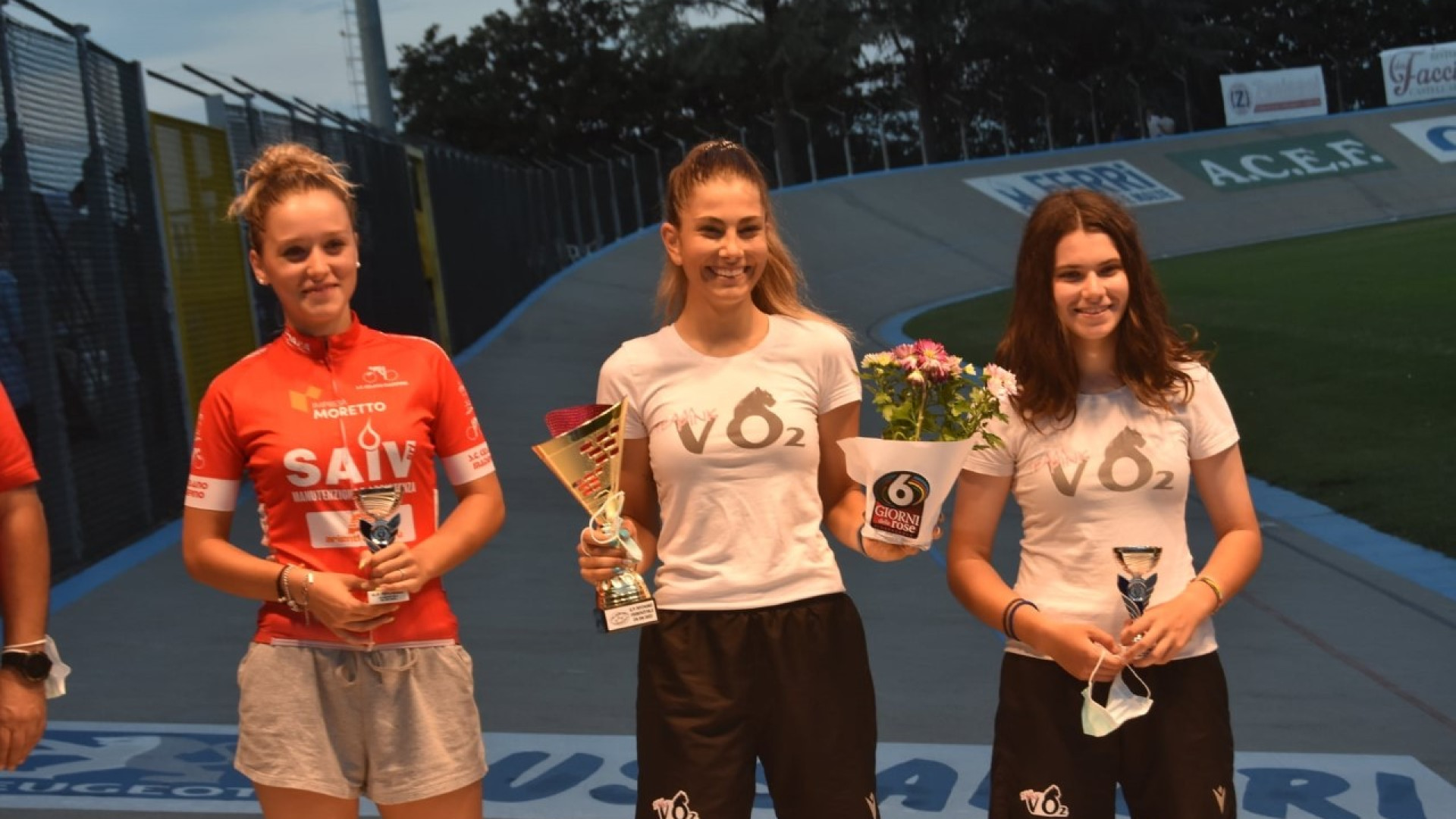 Ciclismo, le ragazze del VO2 Team pink in luce al Gran Premio Pavinord