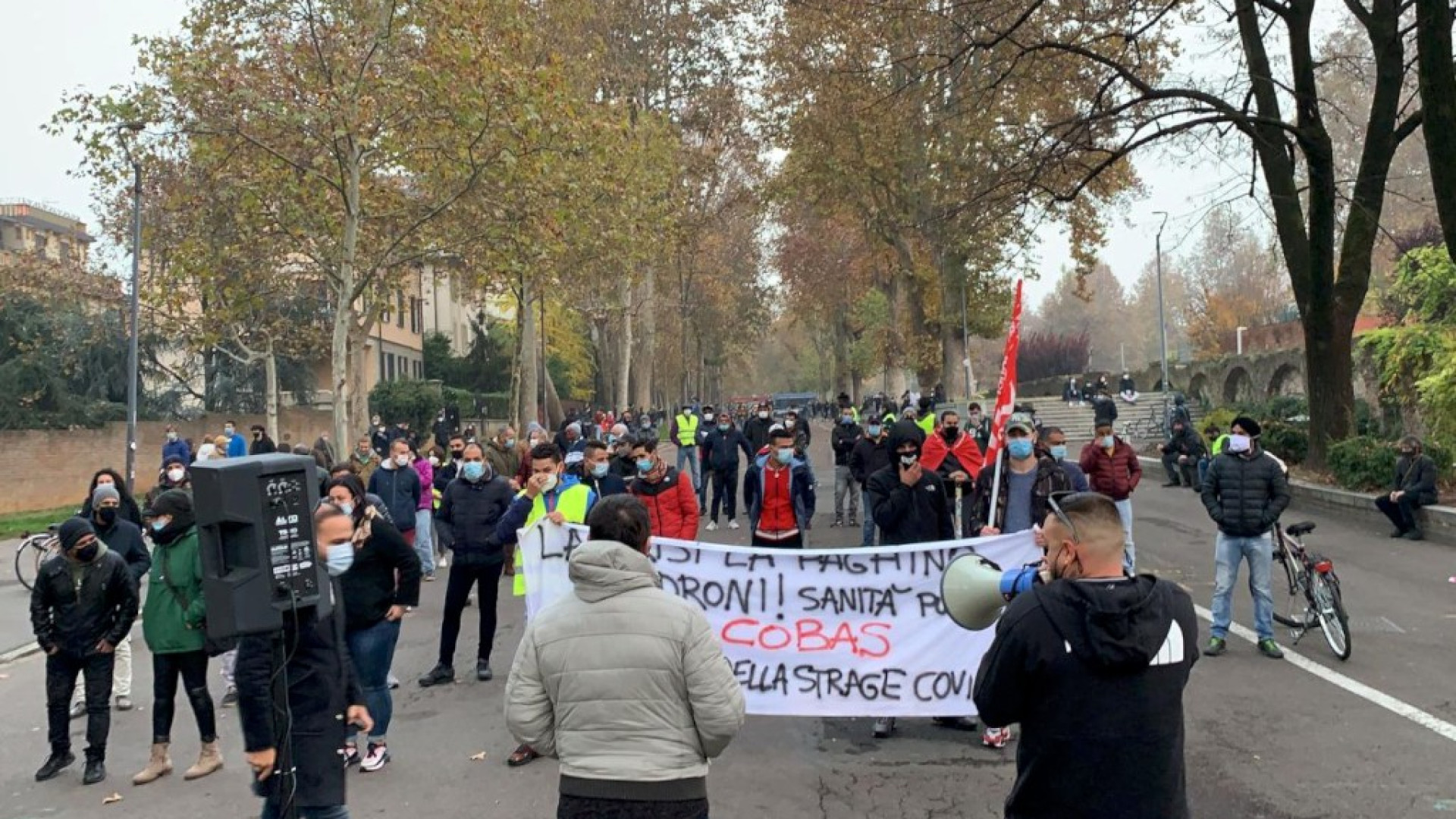 "Aiuti a chi apre nuove attività". Manifestazione SiCobas sul Facsal