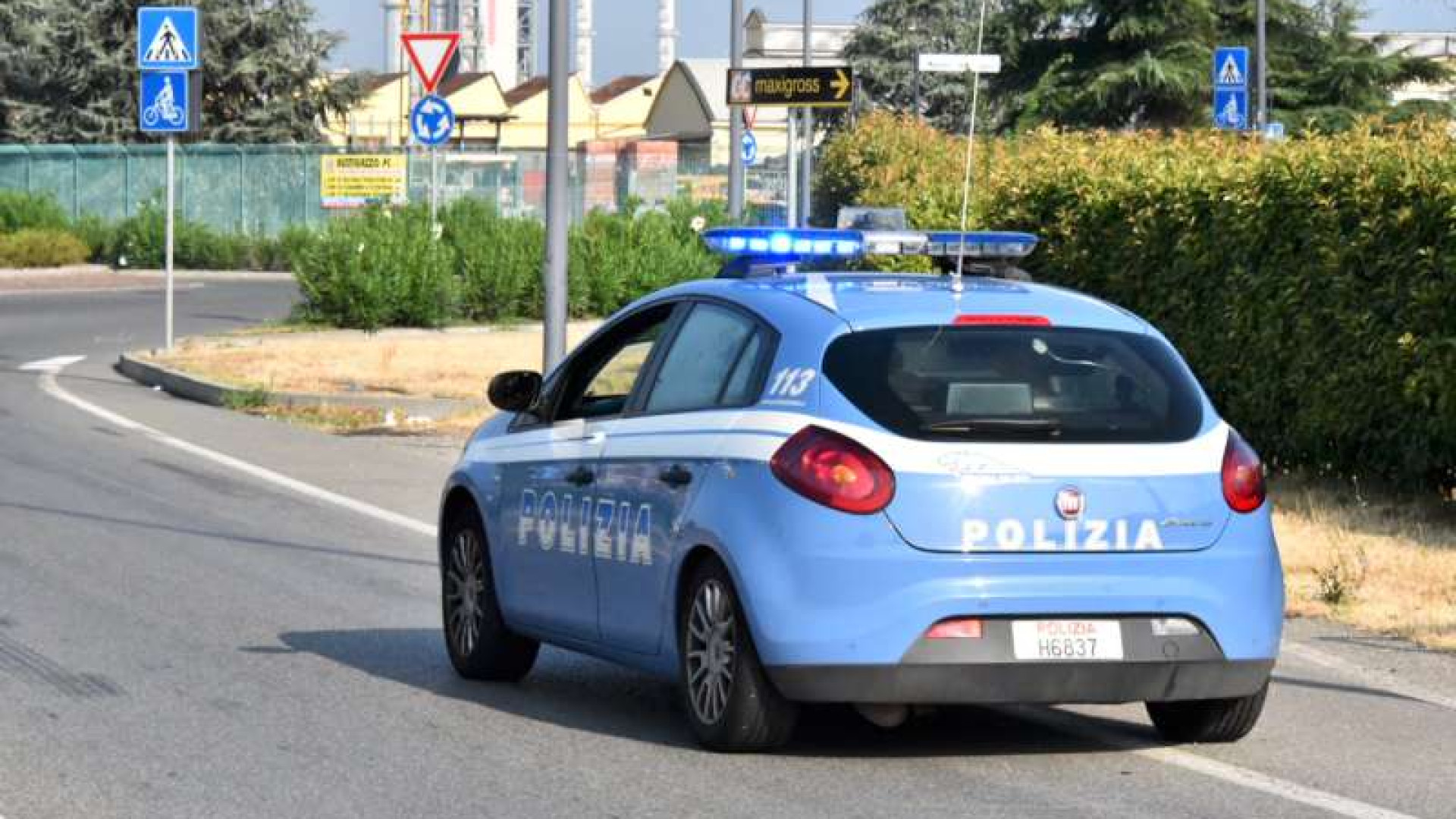 "Frequentato da pregiudicati": chiuso 15 giorni un bar di via Colombo