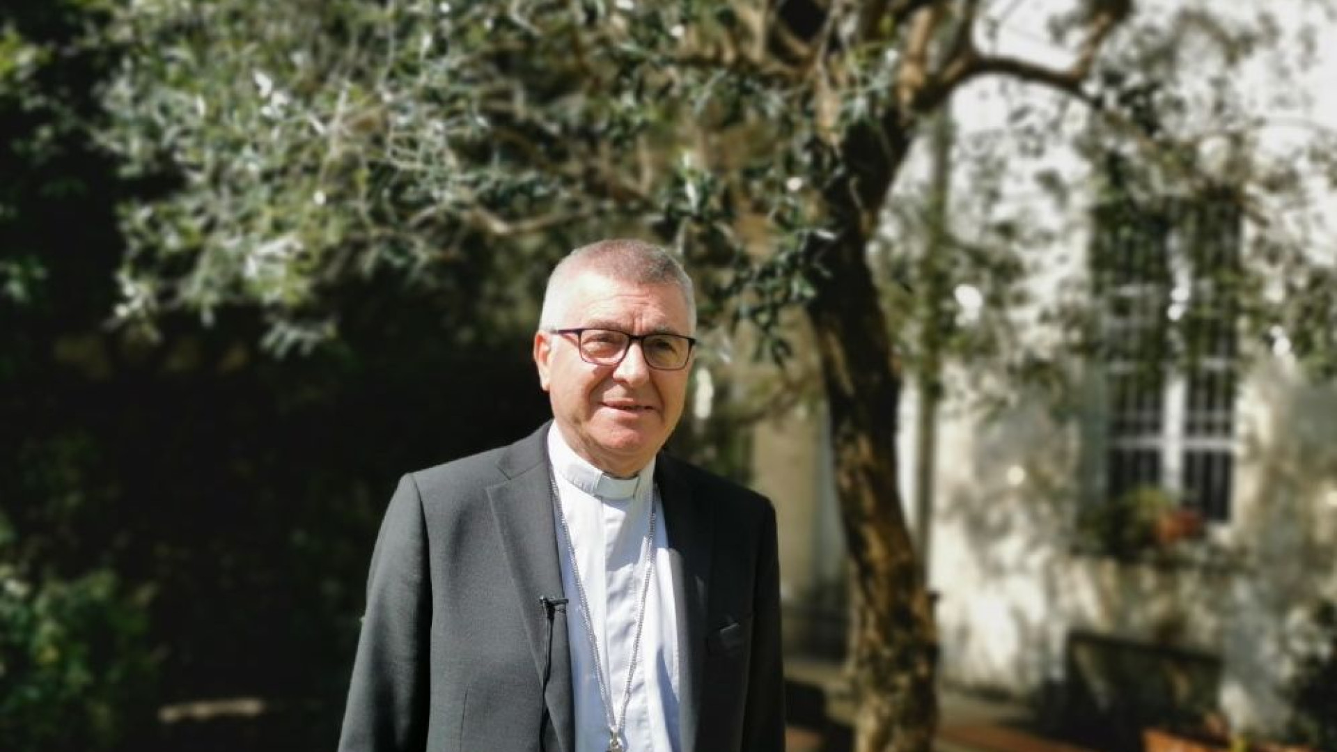 Il messaggio di Pasqua del vescovo: "Non chiudiamoci nel dolore, c'è speranza"