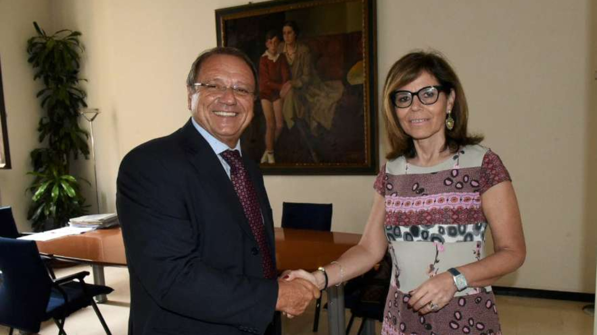 Barbieri entra a Palazzo Mercanti da sindaco. Mercoledì l'insediamento ufficiale