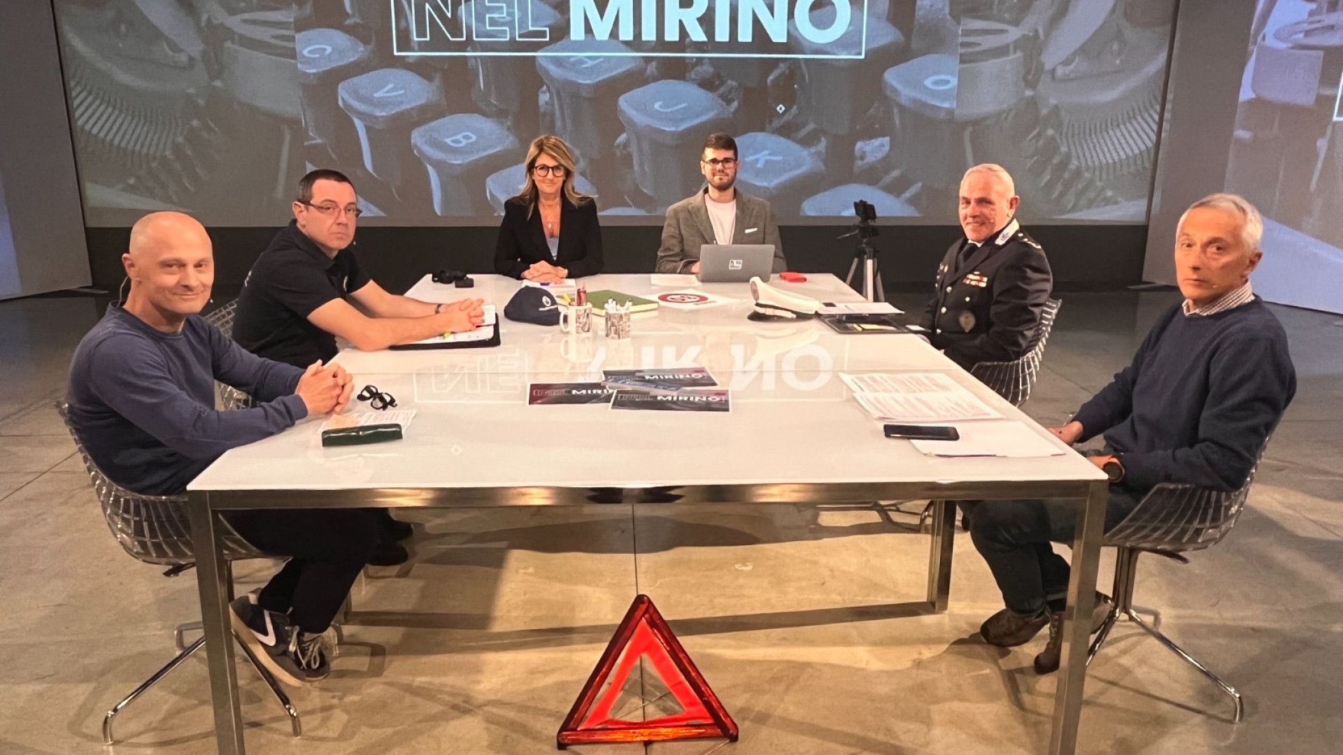 Nuovo codice della strada, il dibattito a Nel Mirino: “Servono più agenti”