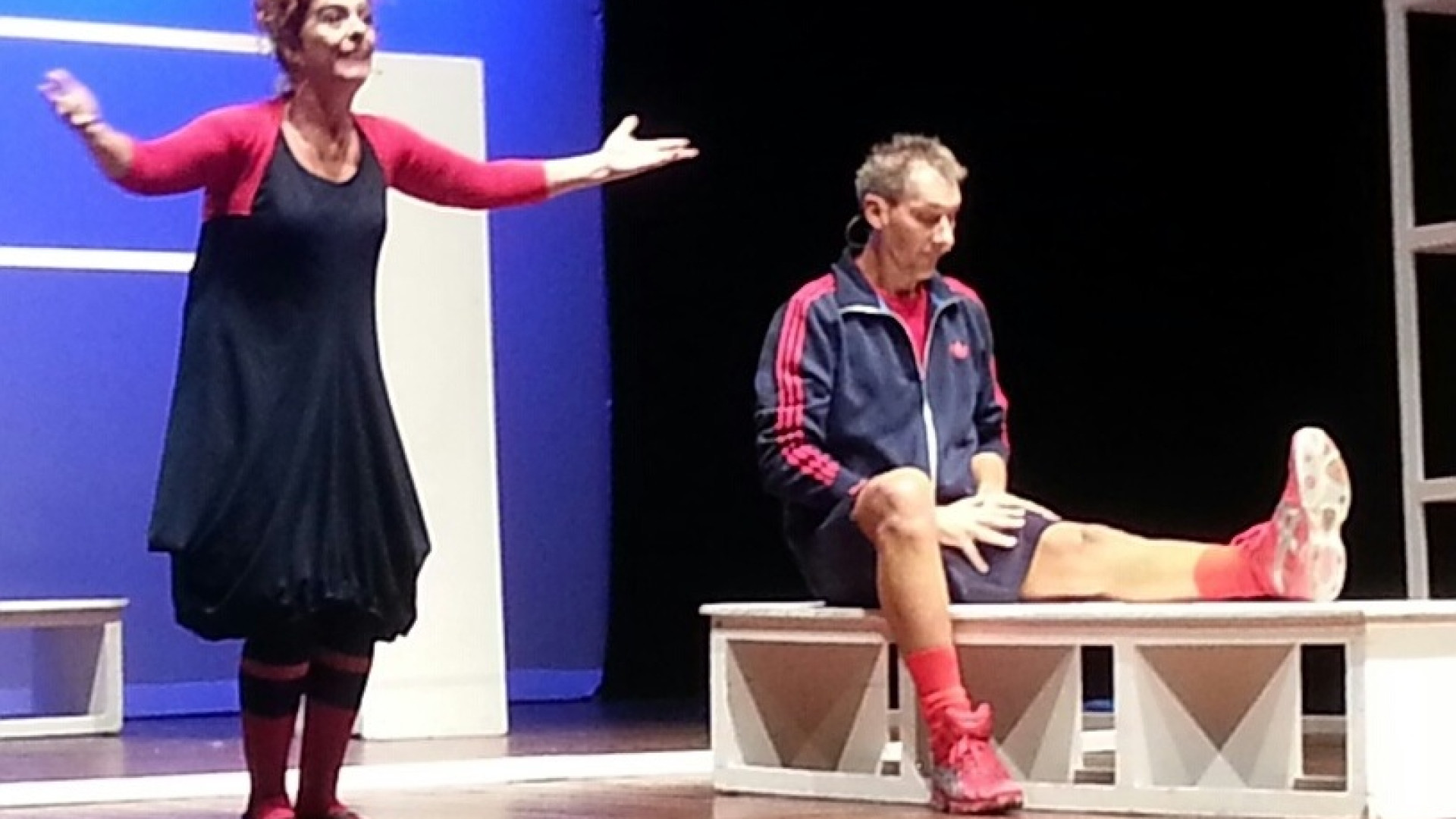 Il teatro-pallavolo di Zorzi riempie e commuove il Municipale