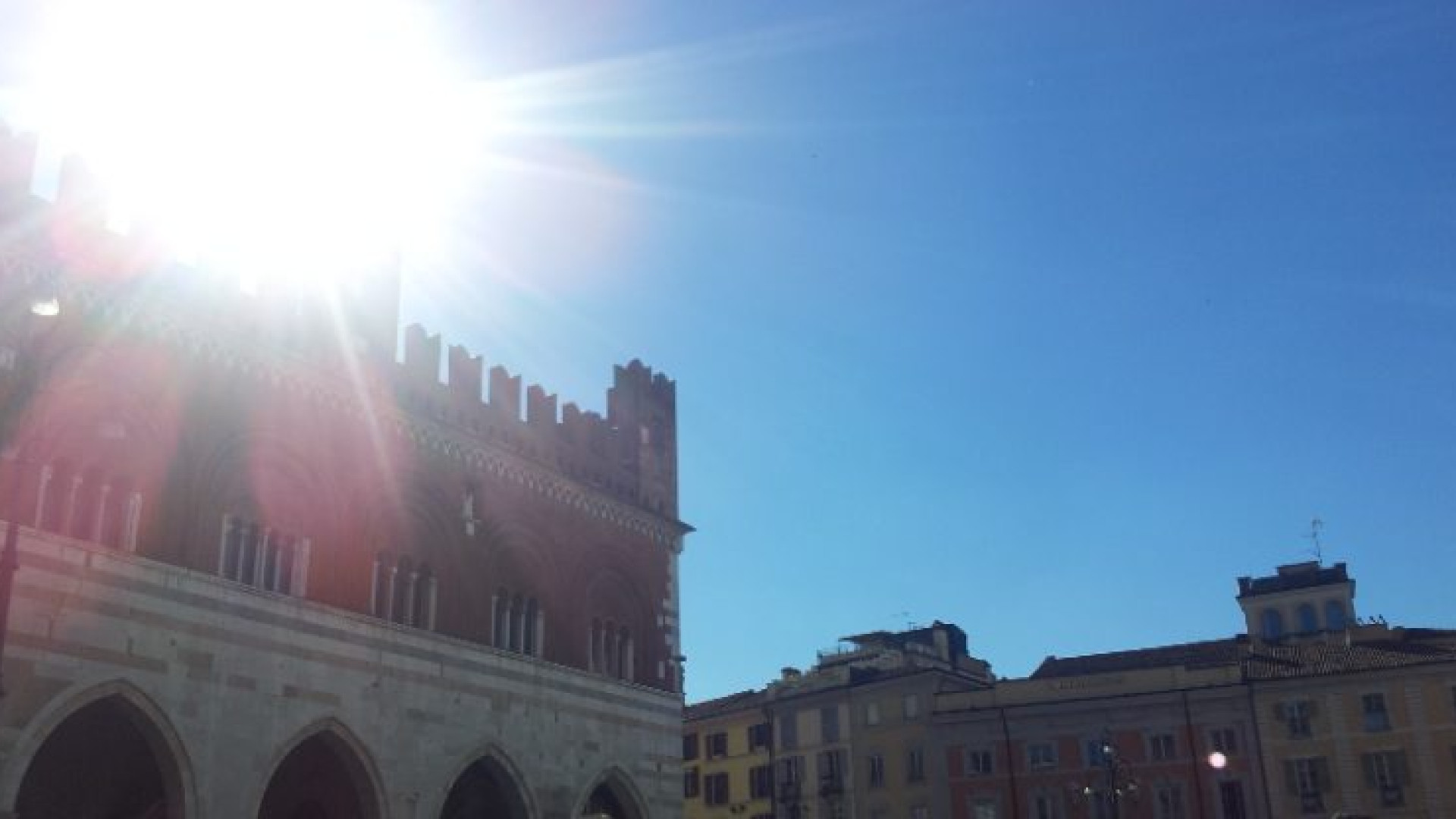 Caldo fuori stagione in città e provincia: "Fenomeno sempre più frequente"