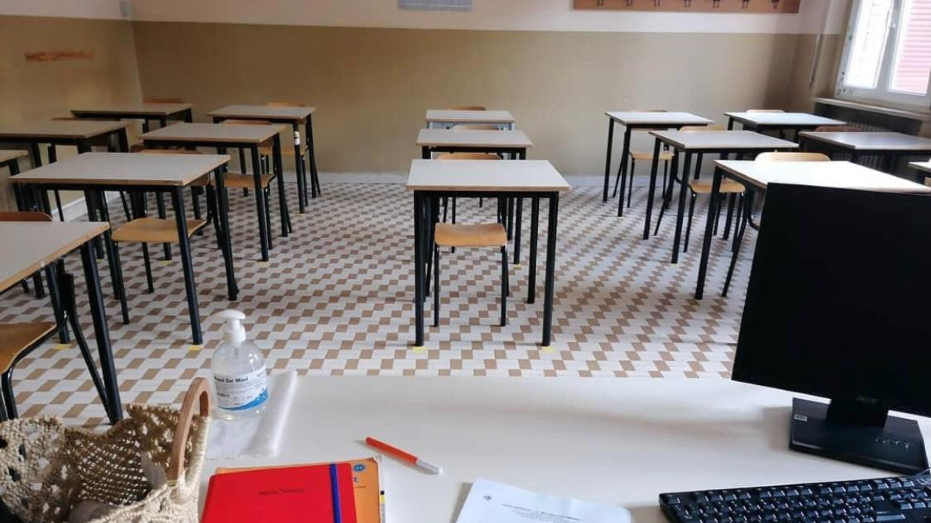 Domani si torna a scuola. Gli studenti sono 400 in meno dell'anno scorso