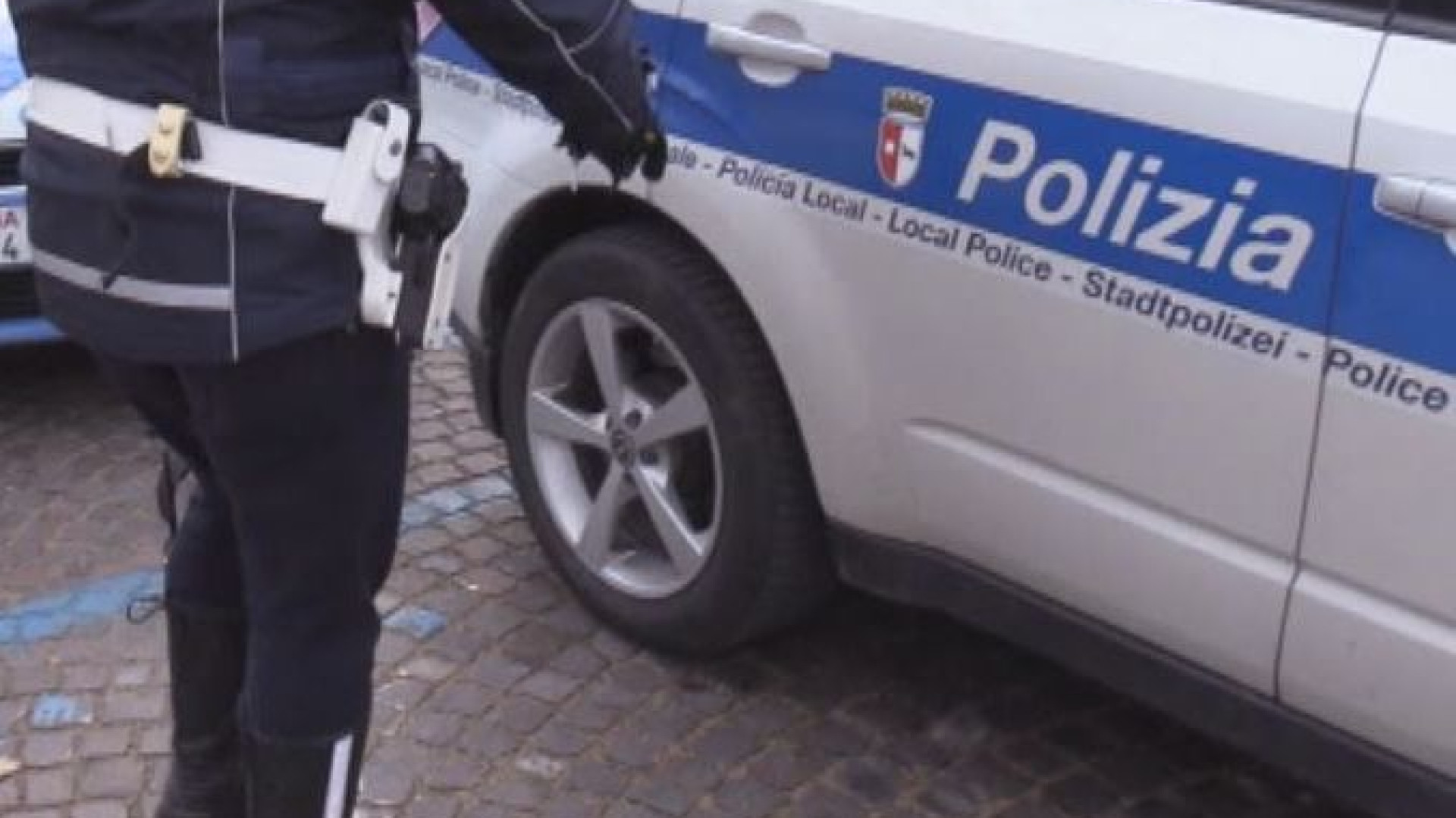 Trovata l'auto pirata che investì un indiano, ma non è chiaro chi fosse alla guida