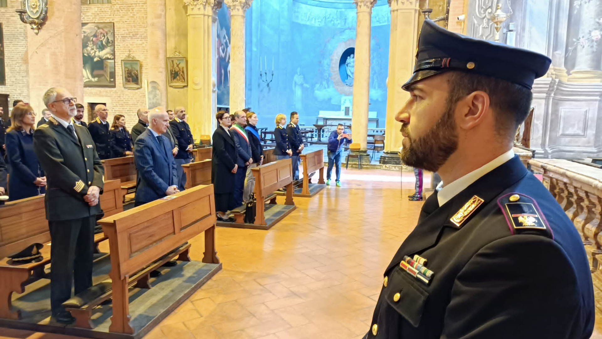 Celebrata dal vescovo Cevolotto la messa per San Michele, patrono della polizia