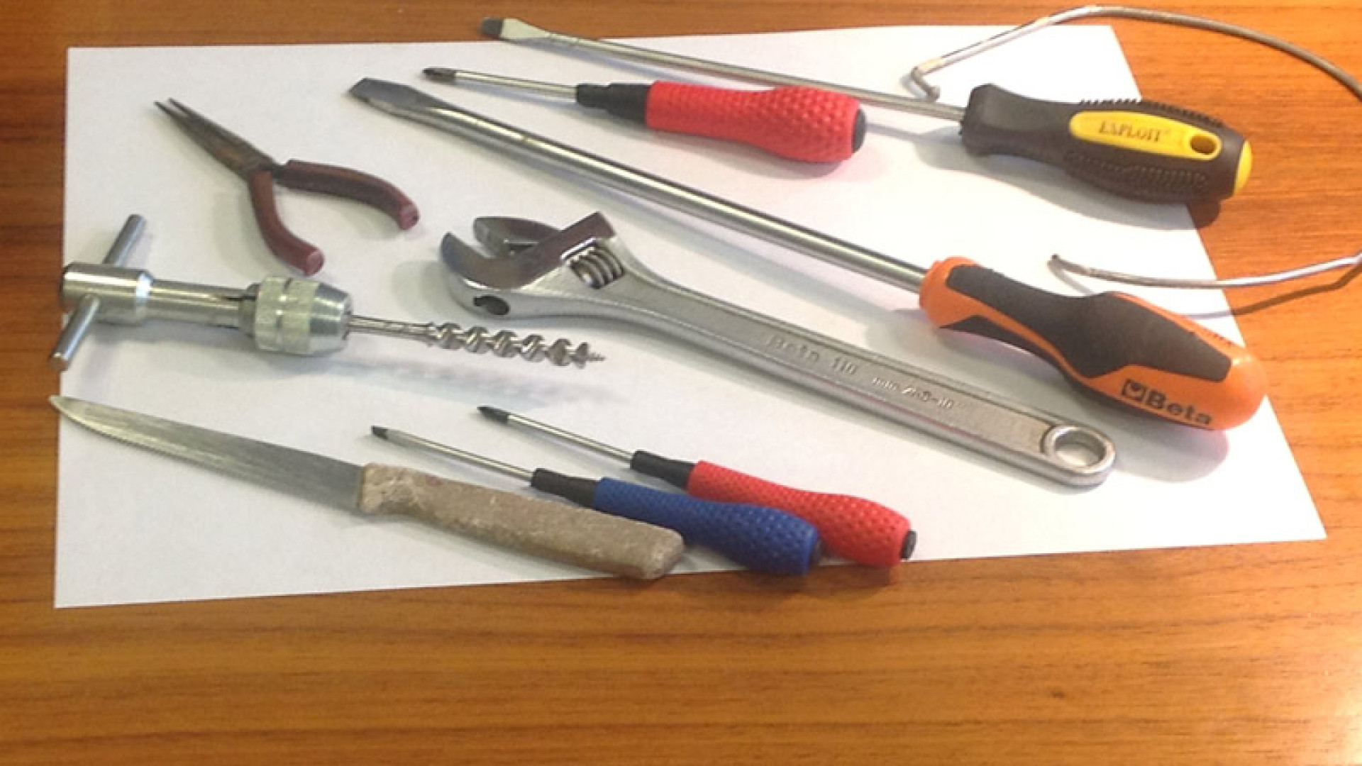 Viaggiavano su un furgone carico di attrezzi da scasso: due nomadi denunciati