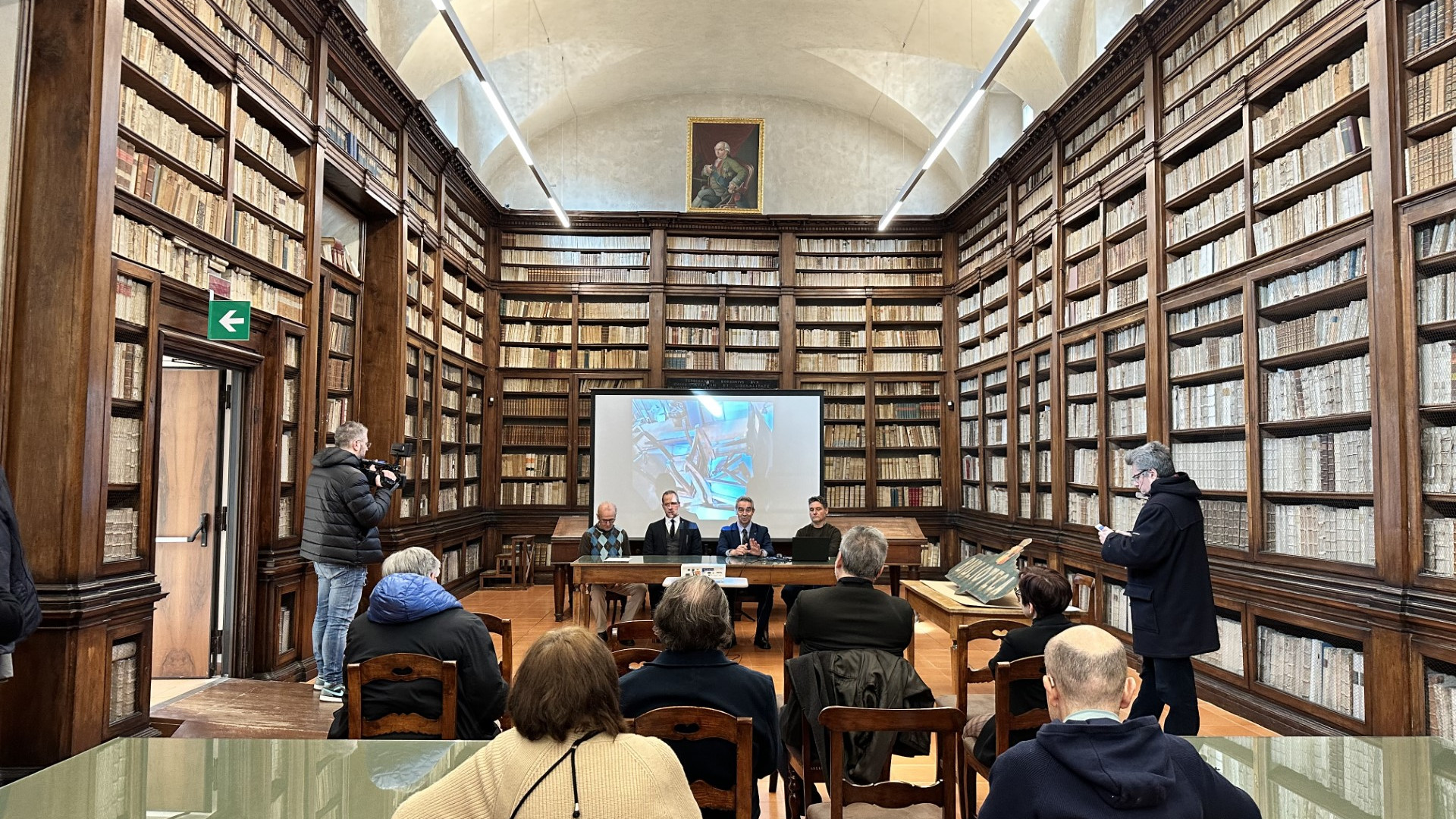 Passerini Landi, la biblioteca ritrova le 67 sedie antiche recentemente restaurate