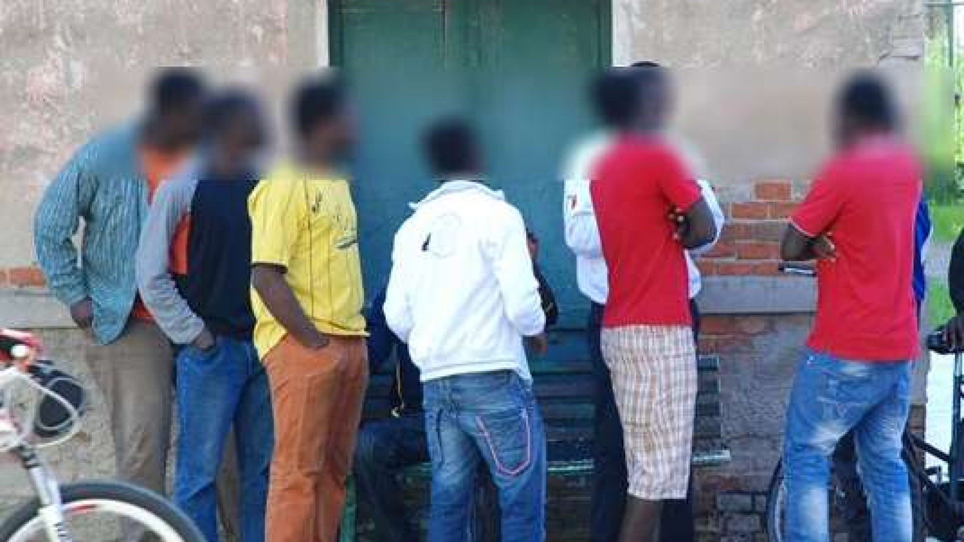 Distribuzione pasti ai profughi, l’Ausl interroga la Regione